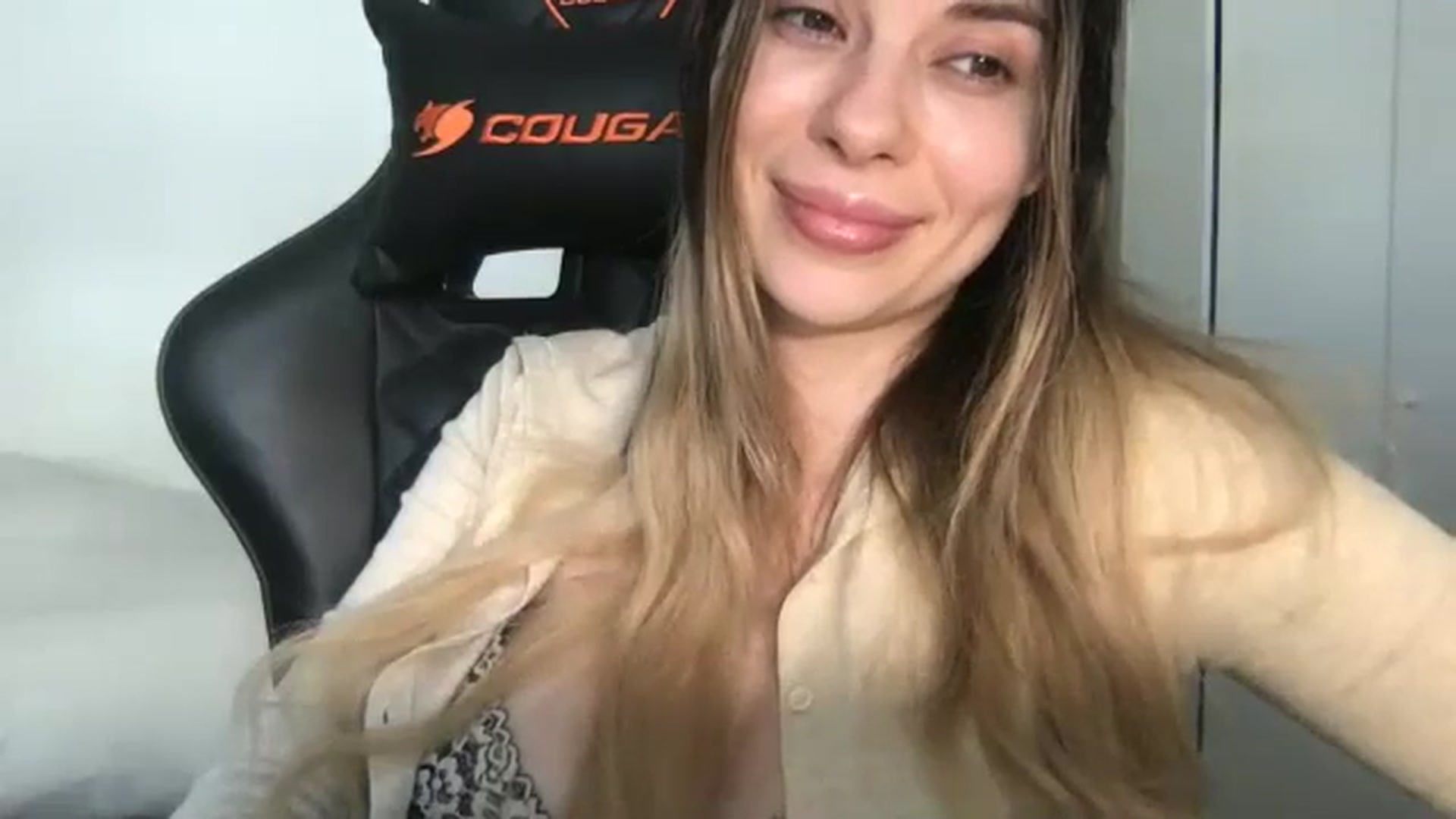 Gallery image thumbnail from neverinmylife's myfreecams stream on, 03/27/2026, 14:38 image 3 of 20