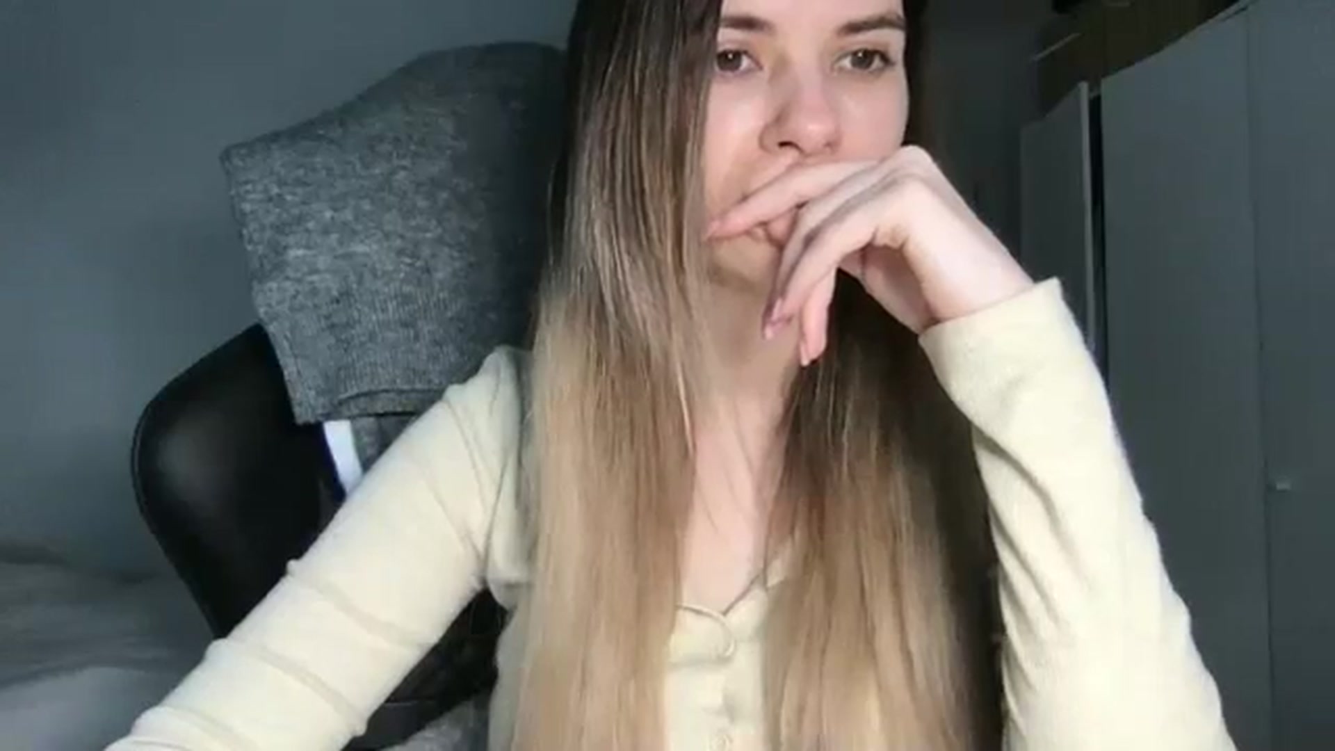 Gallery image thumbnail from neverinmylife's myfreecams stream on, 03/29/2026, 15:40 image 4 of 20