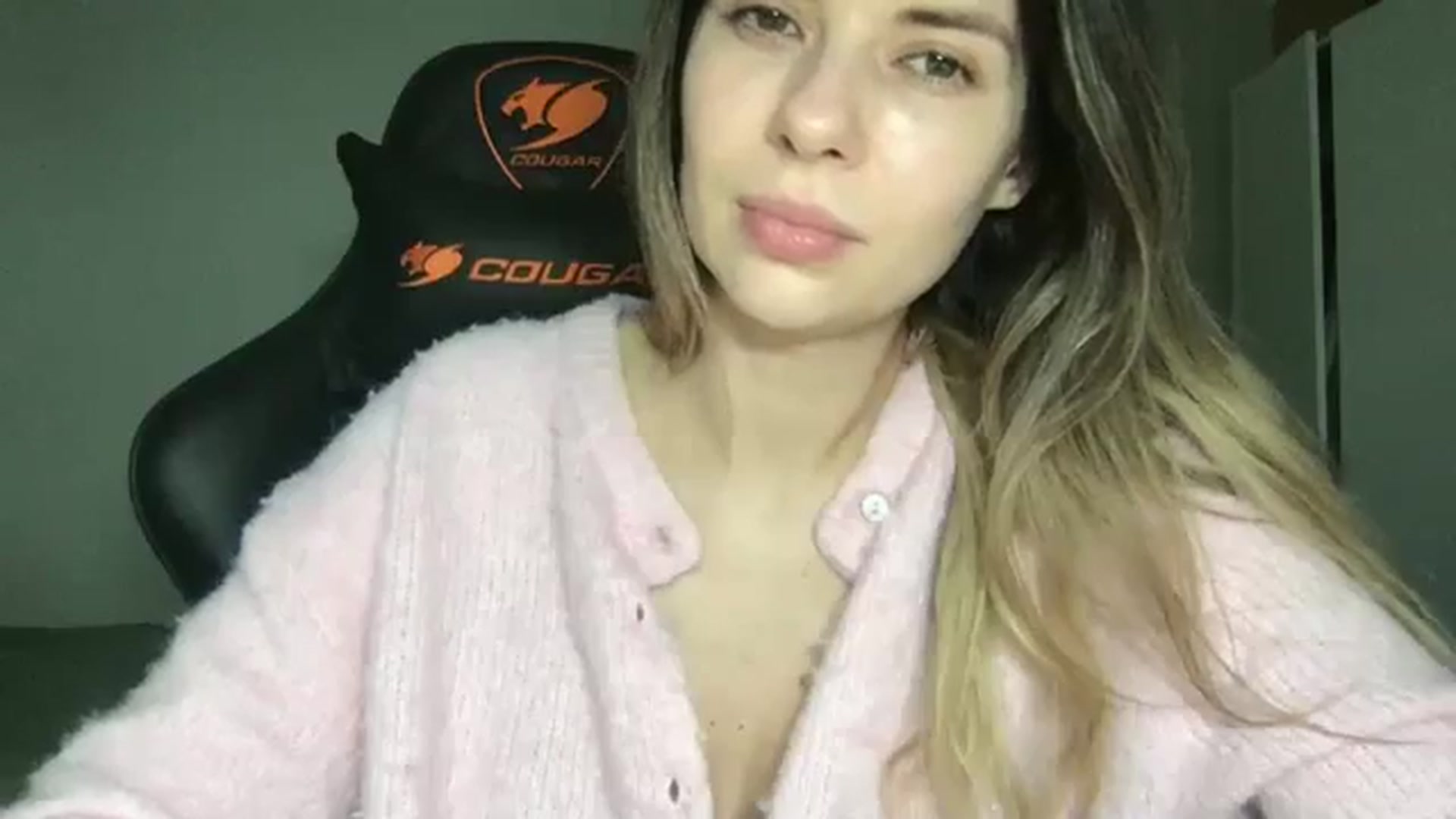 Gallery image thumbnail from neverinmylife's myfreecams stream on, 04/04/2026, 15:38 image 15 of 20