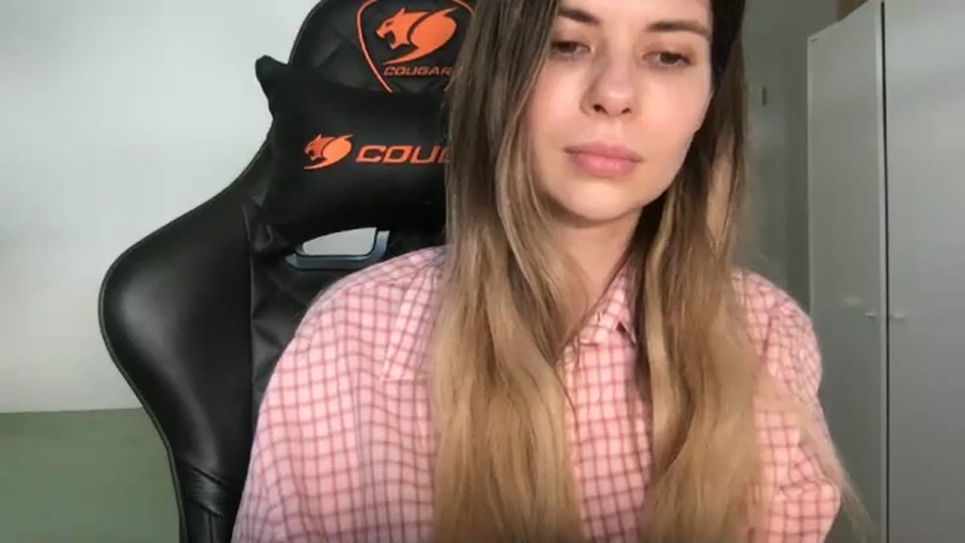 Gallery image thumbnail from neverinmylife's myfreecams stream on, 04/09/2026, 14:42 image 12 of 20