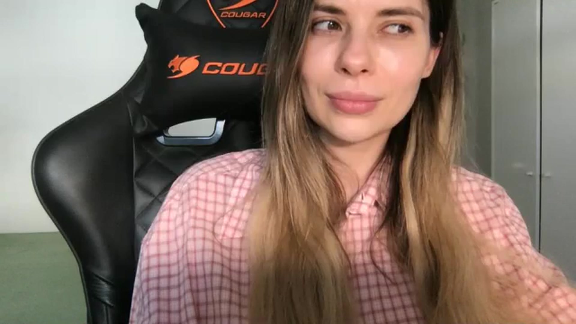 Gallery image thumbnail from neverinmylife's myfreecams stream on, 04/09/2026, 14:42 image 14 of 20