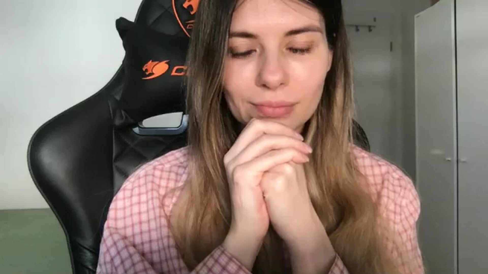 Gallery image thumbnail from neverinmylife's myfreecams stream on, 04/09/2026, 14:42 image 13 of 20