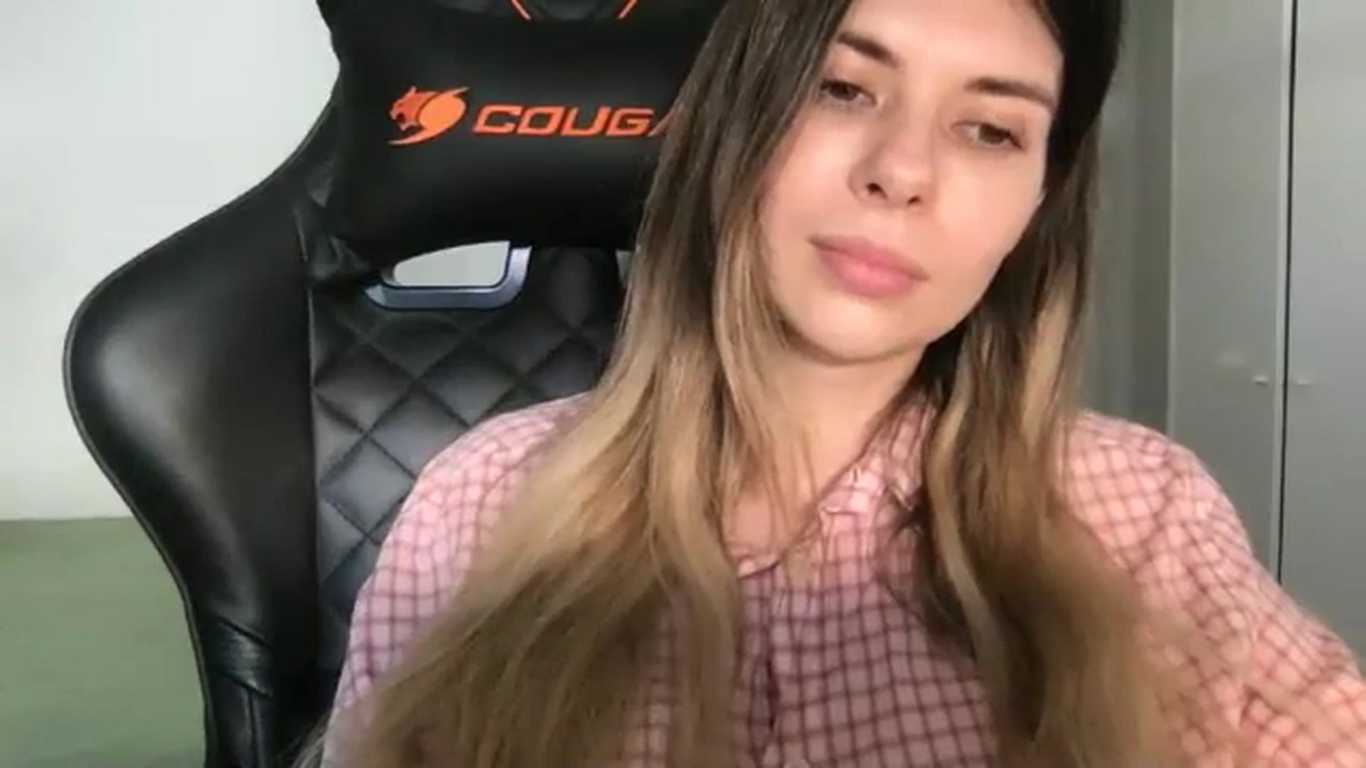 Gallery image thumbnail from neverinmylife's myfreecams stream on, 04/09/2026, 14:42 image 18 of 20