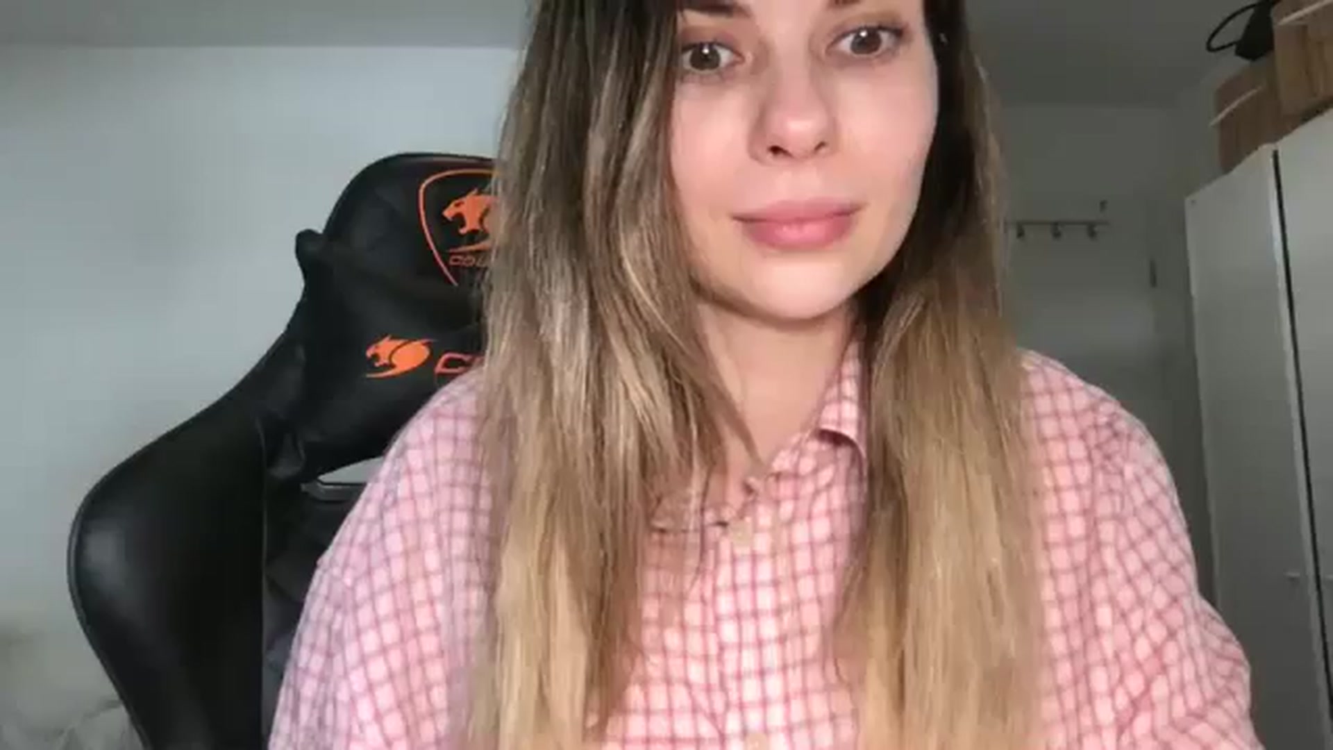Gallery image thumbnail from neverinmylife's myfreecams stream on, 04/11/2026, 16:19 image 6 of 20