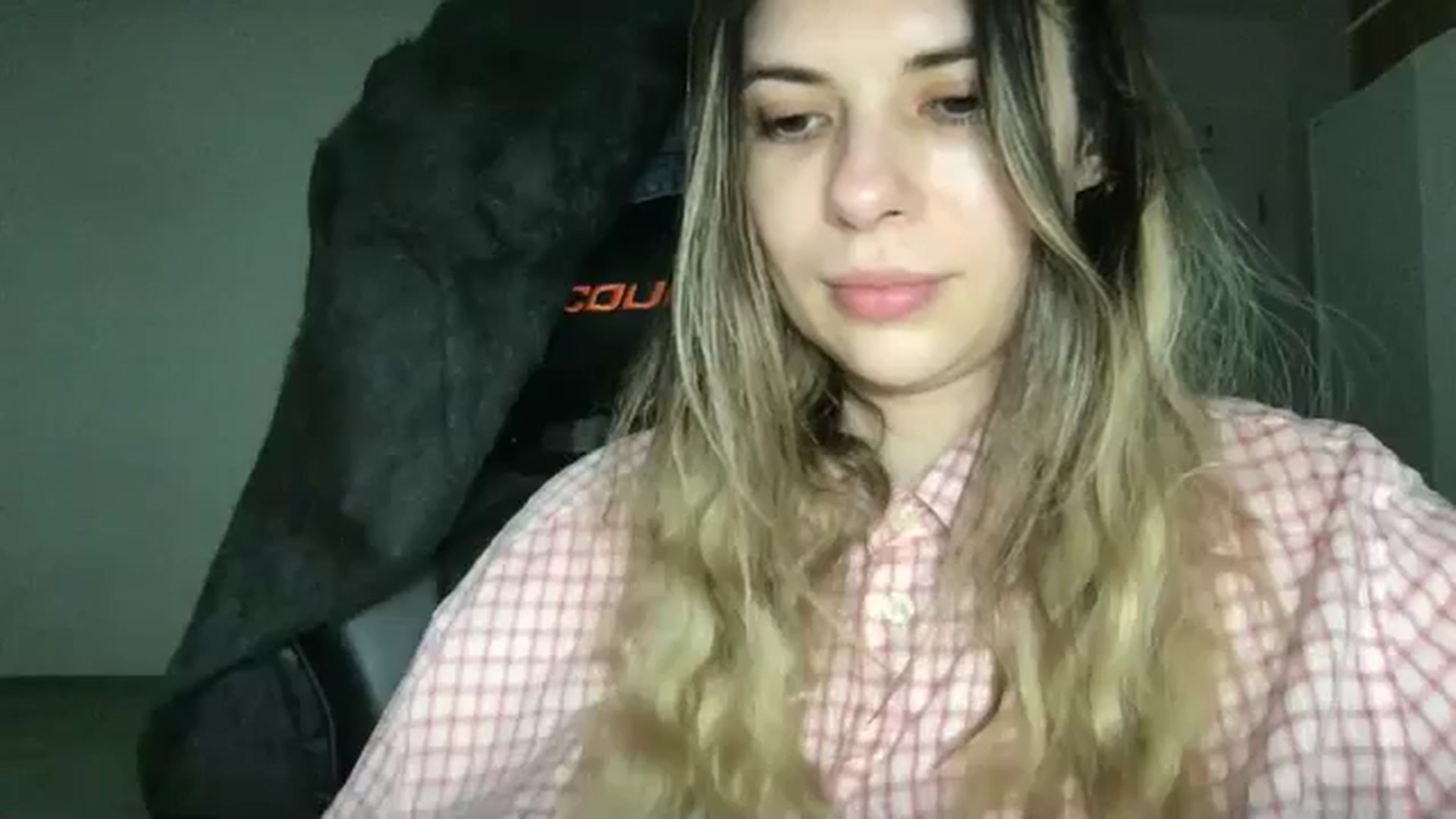 Gallery image thumbnail from neverinmylife's myfreecams stream on, 04/18/2026, 13:09 image 11 of 20