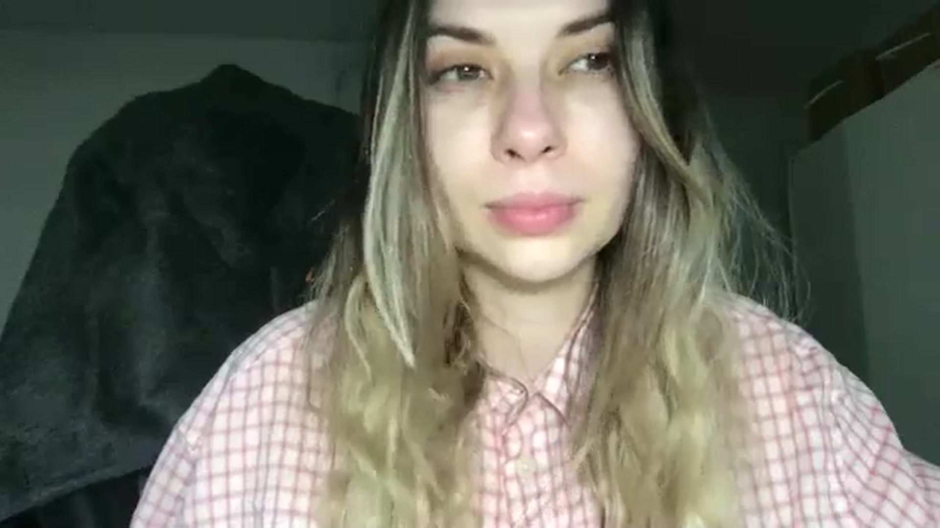 Gallery image thumbnail from neverinmylife's myfreecams stream on, 04/18/2026, 13:09 image 3 of 20