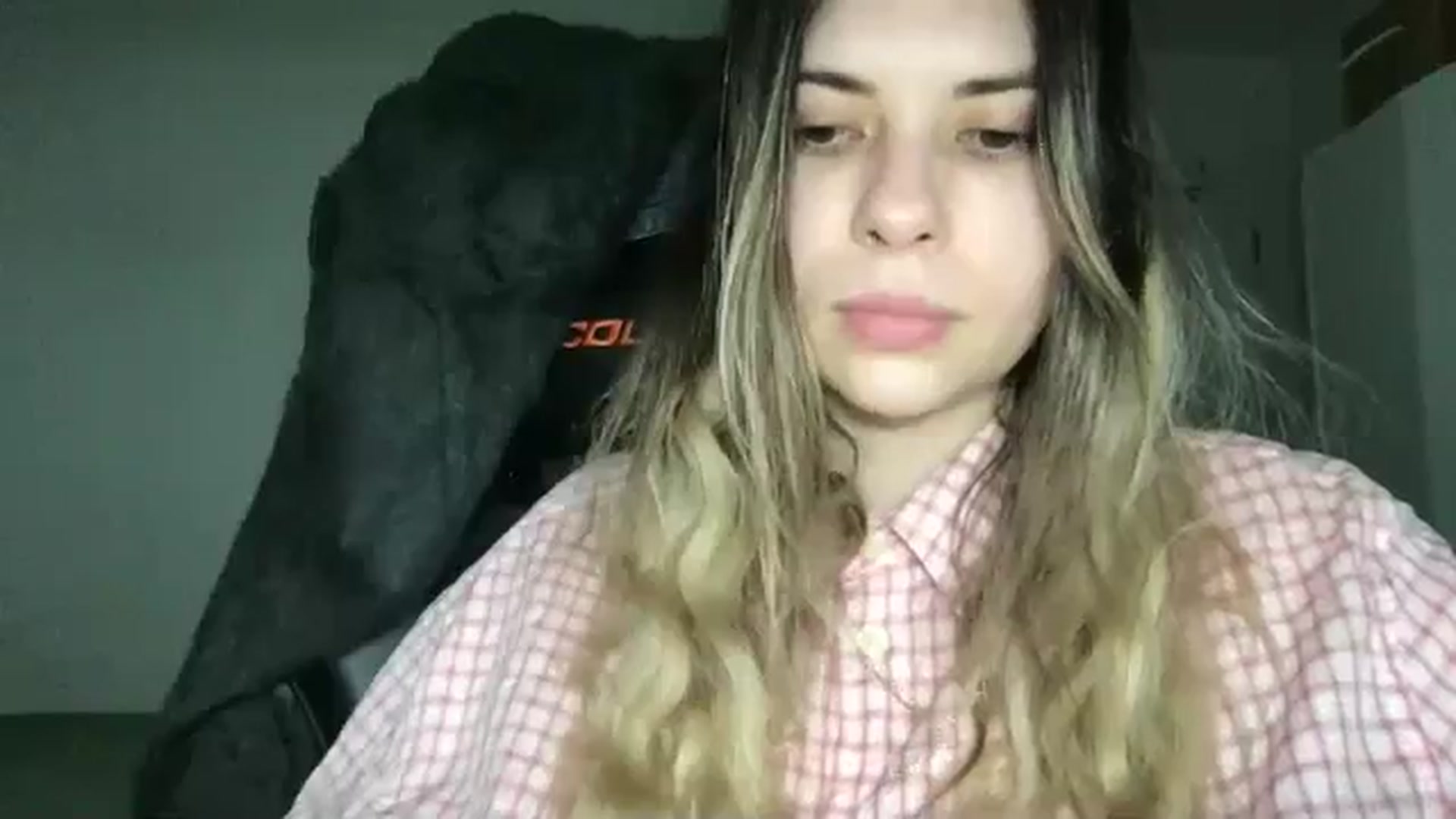 Gallery image thumbnail from neverinmylife's myfreecams stream on, 04/18/2026, 13:09 image 10 of 20
