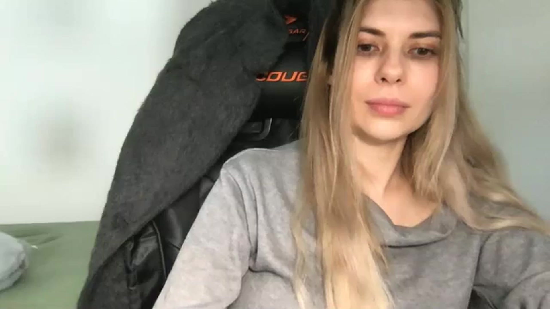 Gallery image thumbnail from neverinmylife's myfreecams stream on, 04/20/2026, 13:39 image 18 of 20