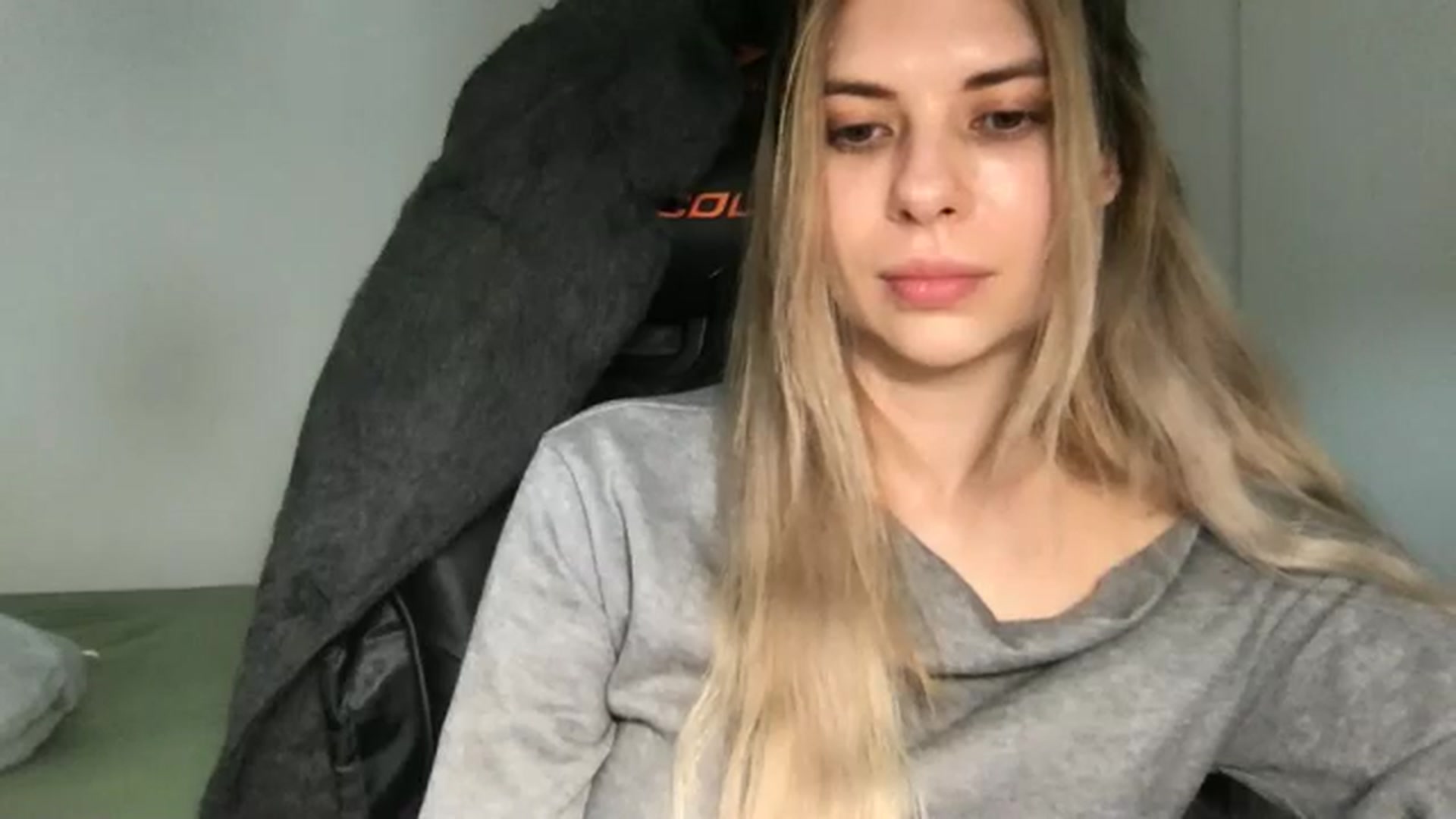 Gallery image thumbnail from neverinmylife's myfreecams stream on, 04/20/2026, 13:39 image 12 of 20