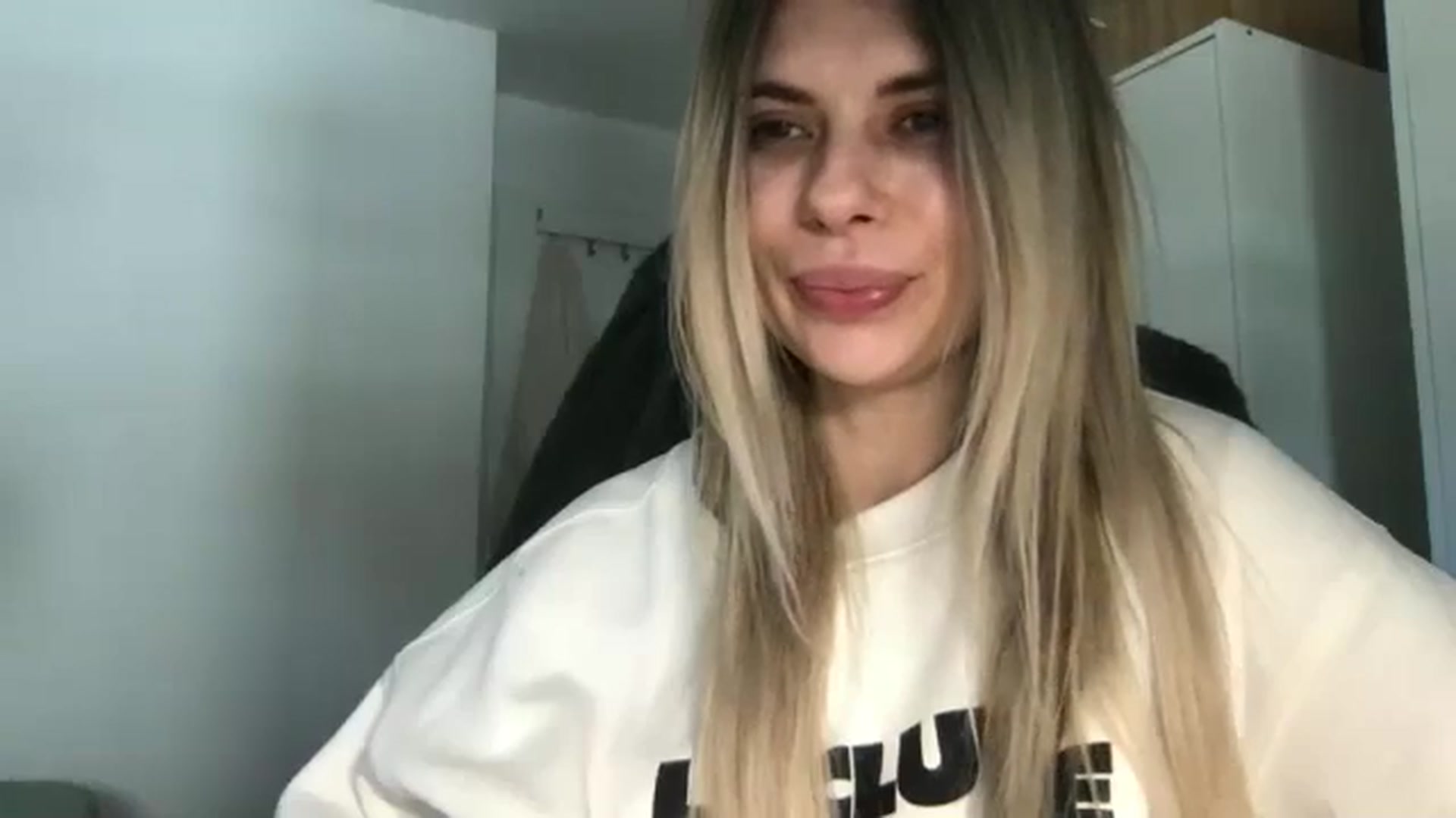 Gallery image thumbnail from neverinmylife's myfreecams stream on, 04/24/2026, 13:34 image 8 of 20