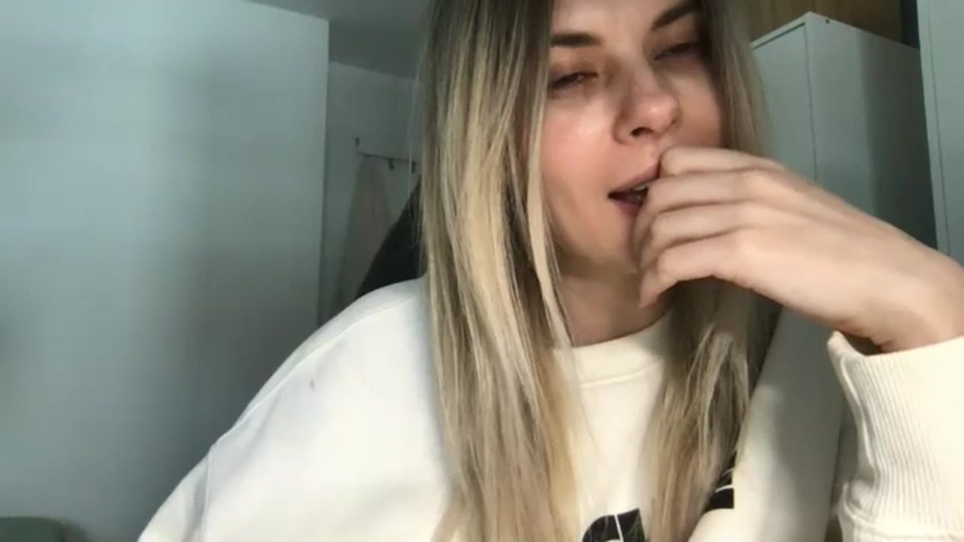 Gallery image thumbnail from neverinmylife's myfreecams stream on, 04/24/2026, 13:34 image 19 of 20