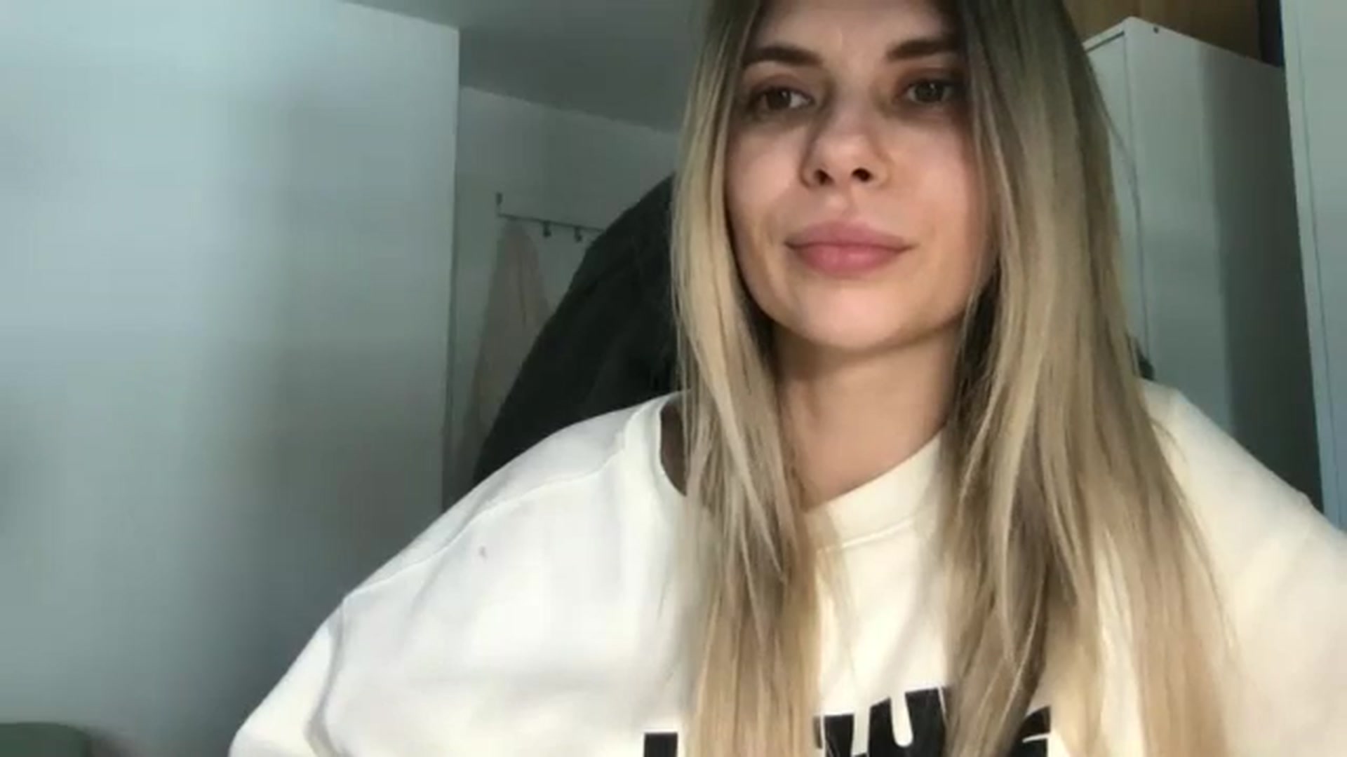 Gallery image thumbnail from neverinmylife's myfreecams stream on, 04/24/2026, 13:34 image 12 of 20