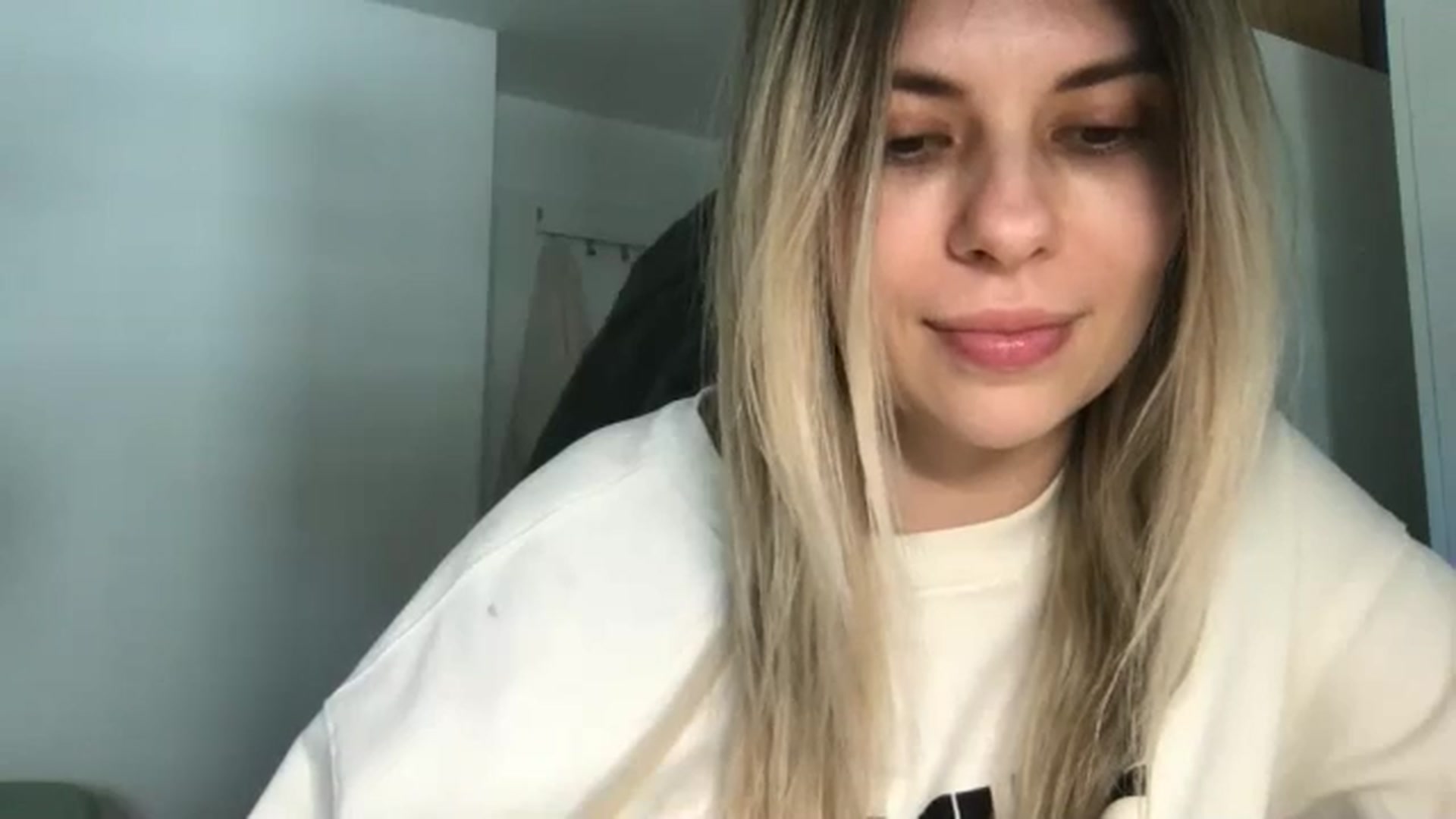 Gallery image thumbnail from neverinmylife's myfreecams stream on, 04/24/2026, 13:34 image 18 of 20