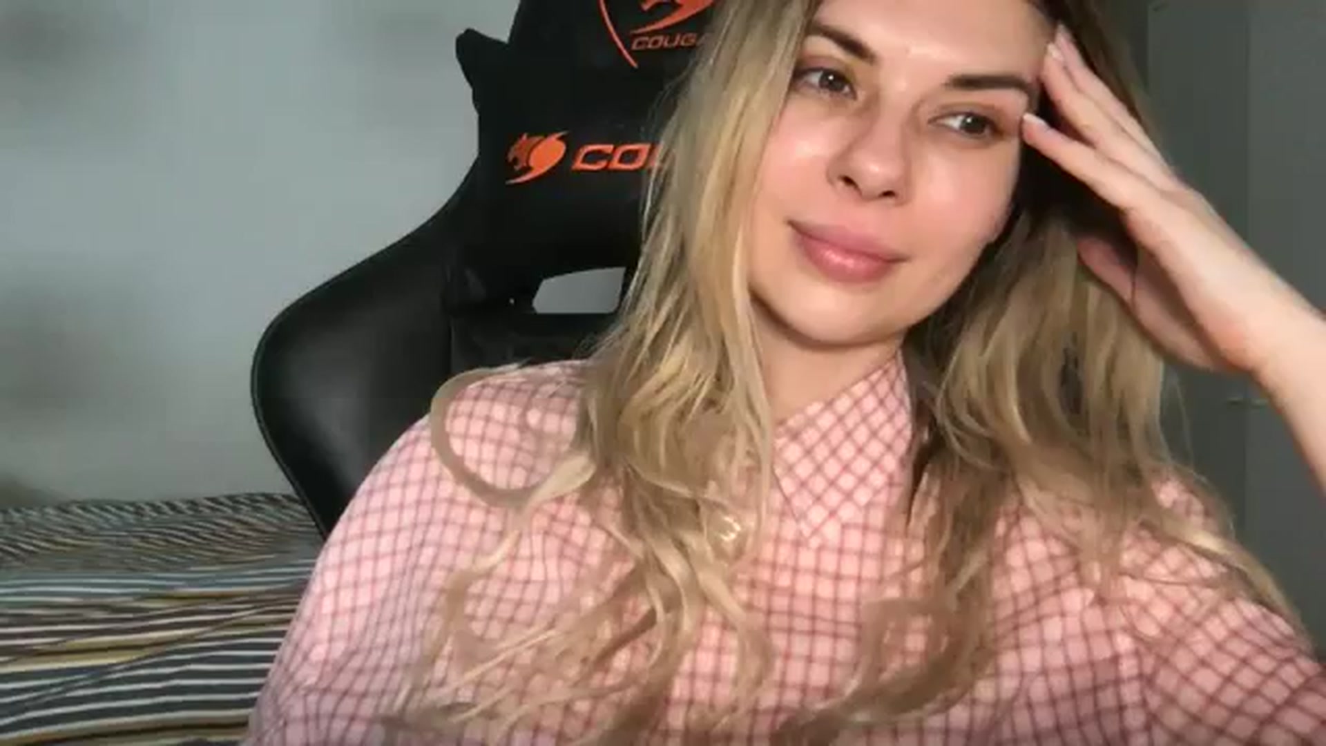 Gallery image thumbnail from neverinmylife's myfreecams stream on, 05/02/2026, 13:57 image 1 of 20