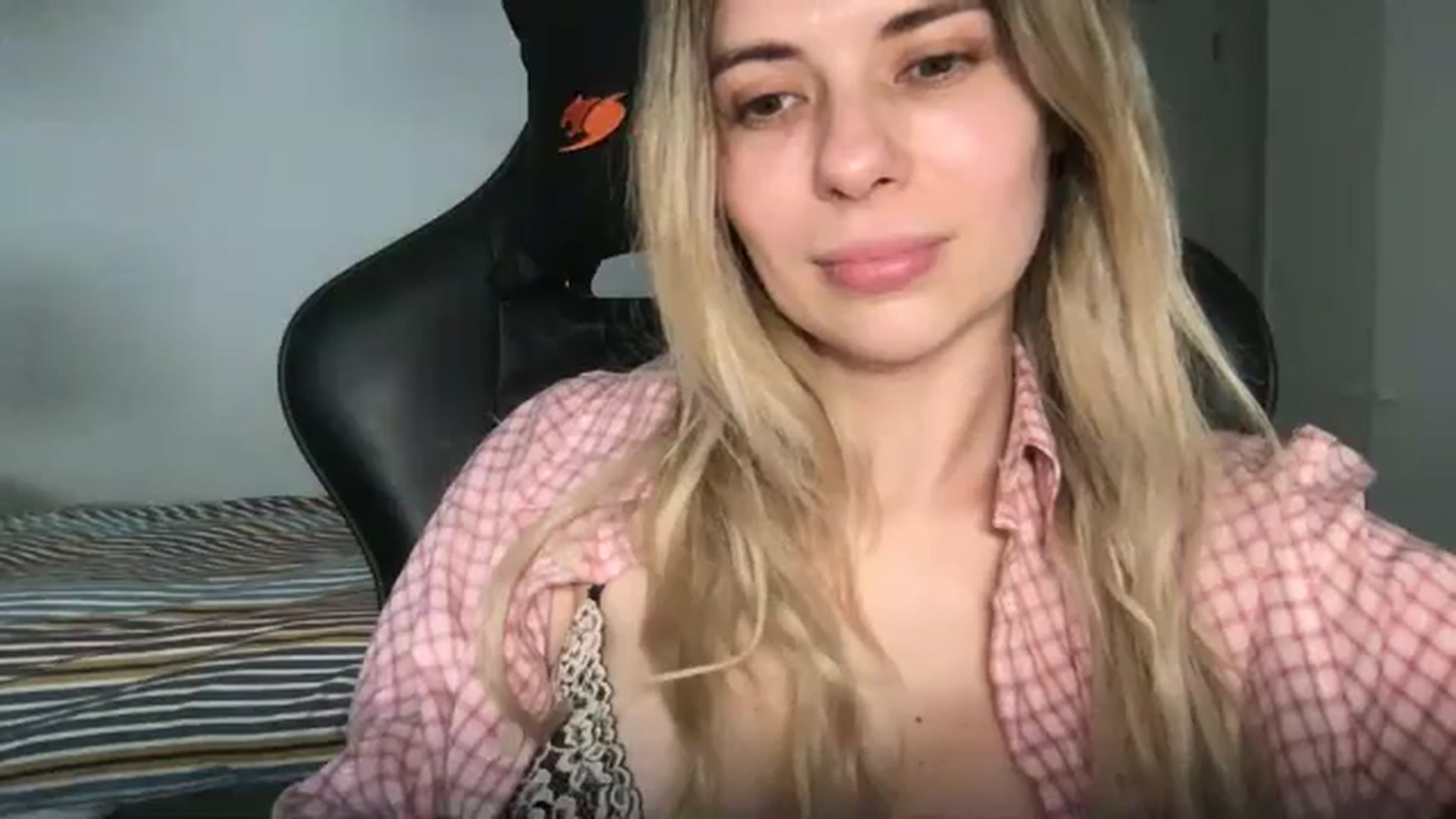 Gallery image thumbnail from neverinmylife's myfreecams stream on, 05/02/2026, 13:57 image 11 of 20