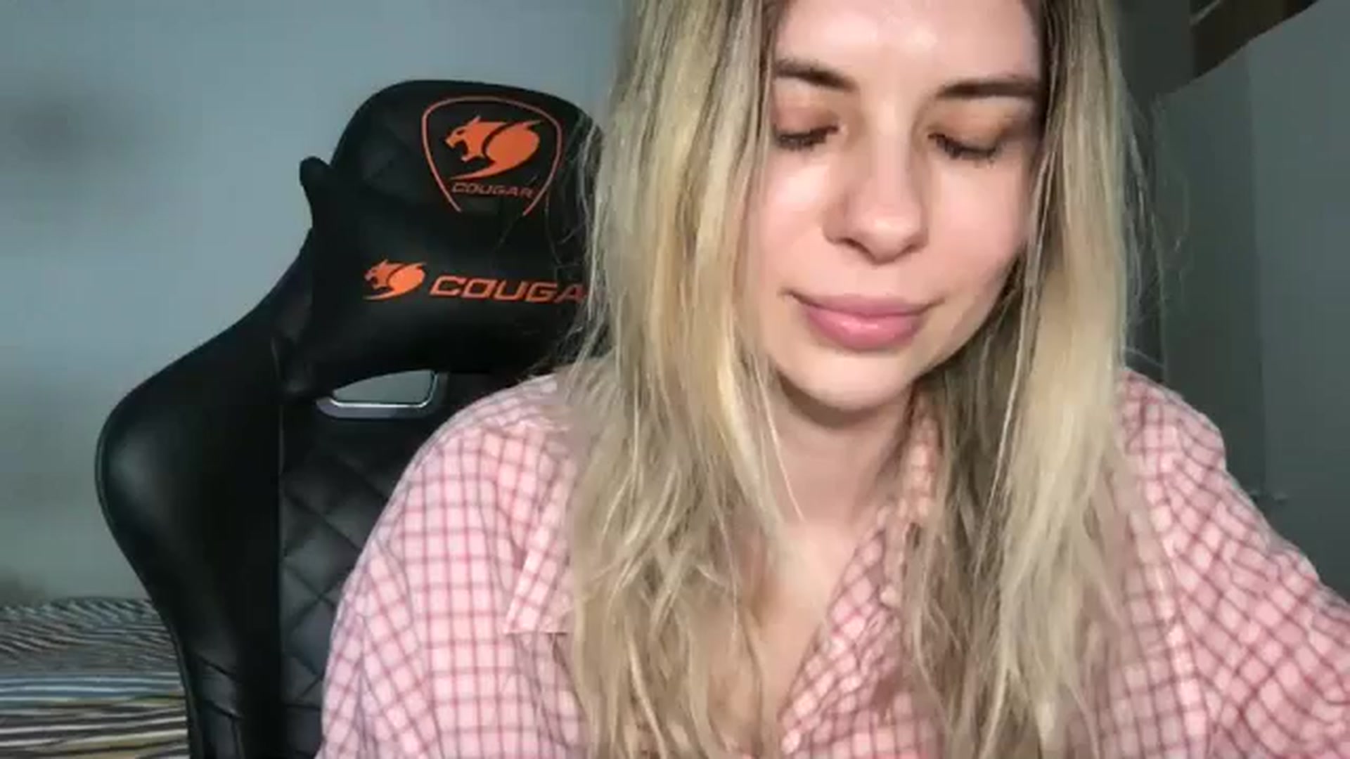 Gallery image thumbnail from neverinmylife's myfreecams stream on, 05/02/2026, 13:57 image 16 of 20