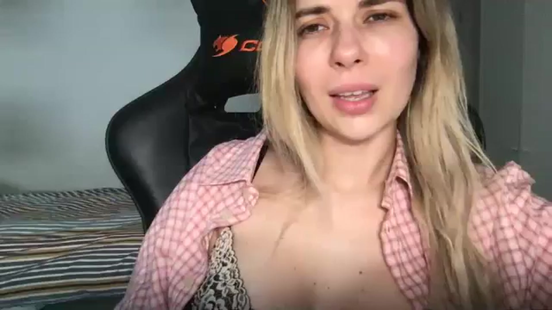 Gallery image thumbnail from neverinmylife's myfreecams stream on, 05/02/2026, 13:57 image 10 of 20
