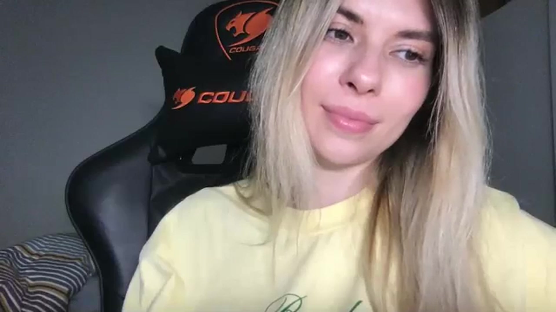 Gallery image thumbnail from neverinmylife's myfreecams stream on, 05/04/2026, 13:15 image 15 of 20