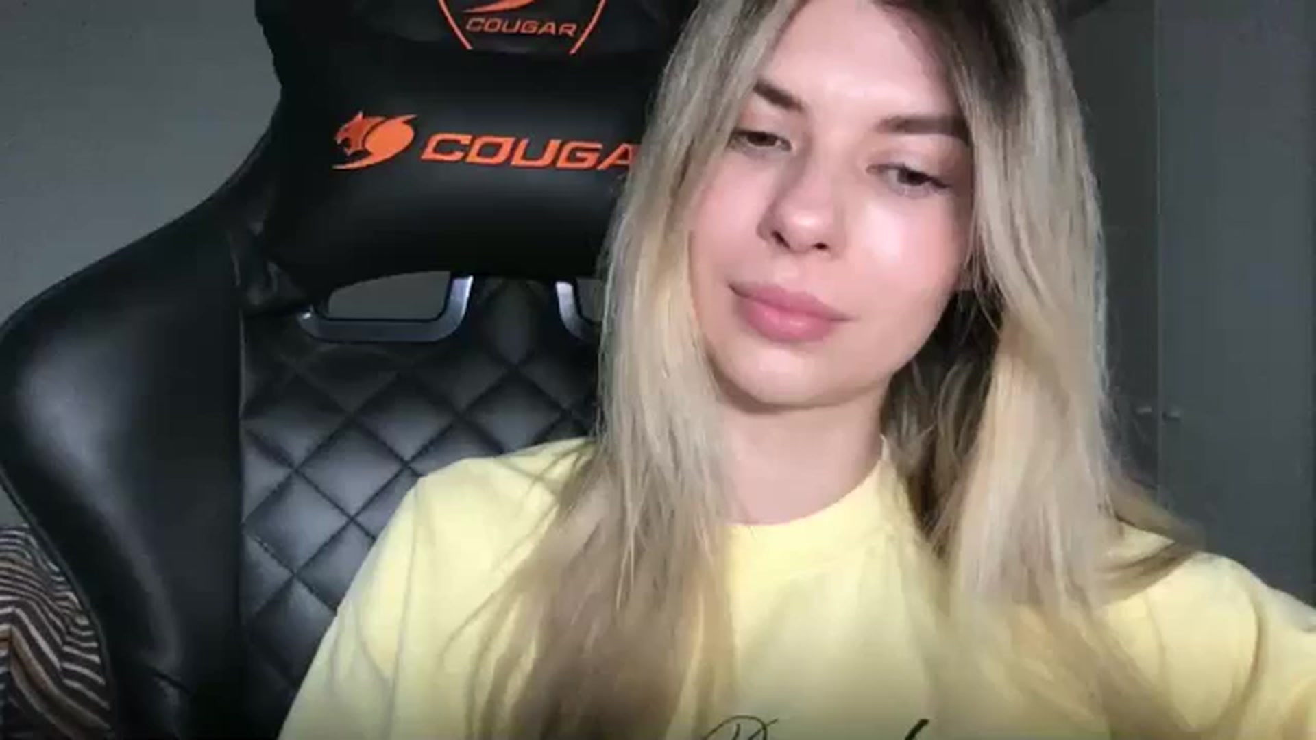 Gallery image thumbnail from neverinmylife's myfreecams stream on, 05/04/2026, 13:15 image 10 of 20