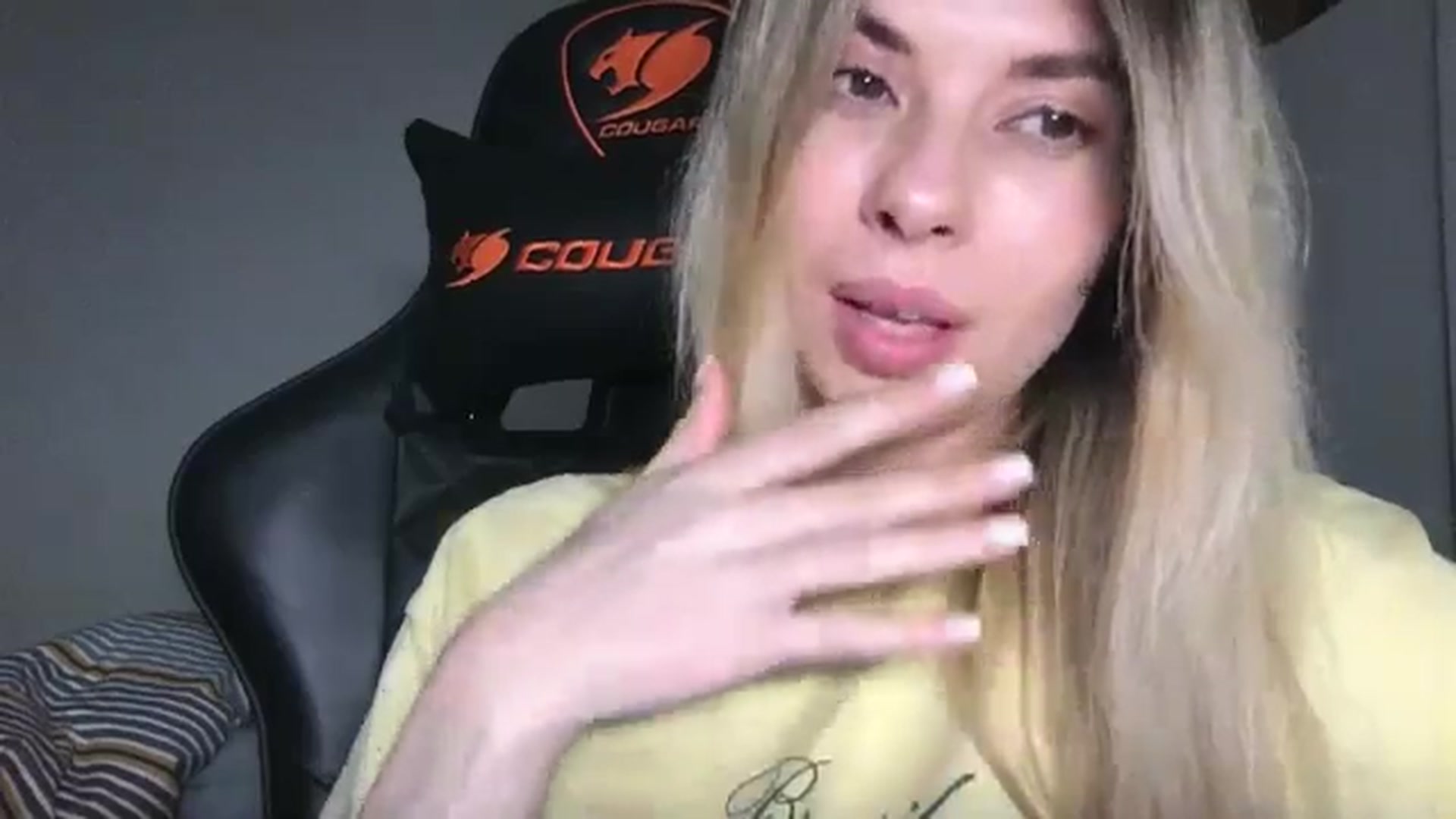 Gallery image thumbnail from neverinmylife's myfreecams stream on, 05/04/2026, 13:15 image 14 of 20