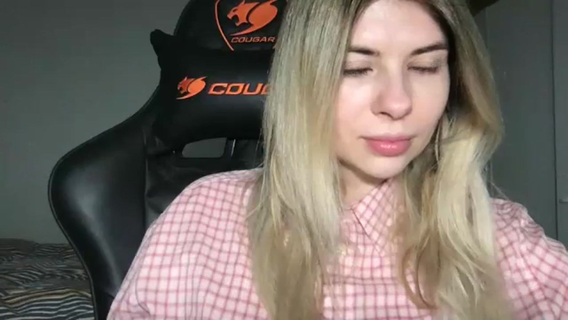 Gallery image thumbnail from neverinmylife's myfreecams stream on, 05/05/2026, 09:52 image 2 of 20