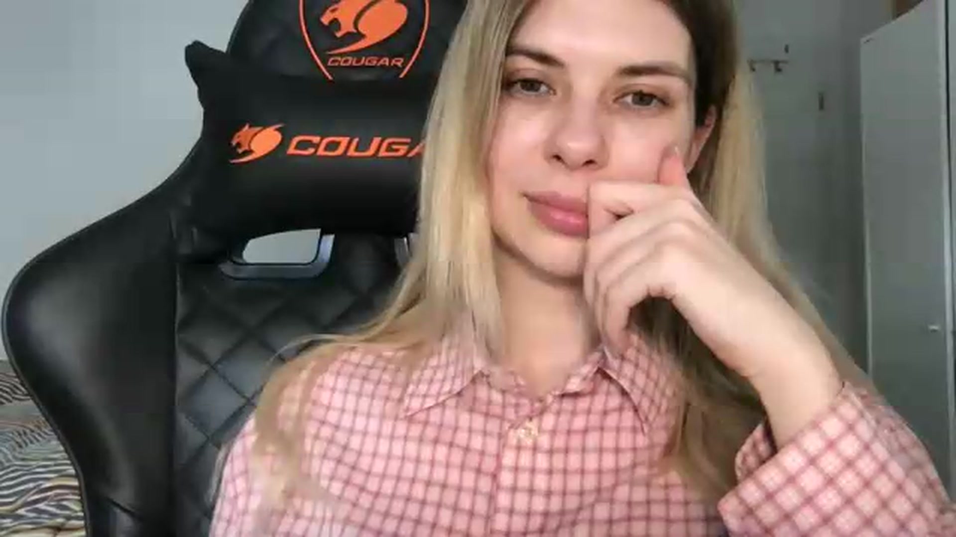 Gallery image thumbnail from neverinmylife's myfreecams stream on, 05/07/2026, 12:53 image 6 of 20