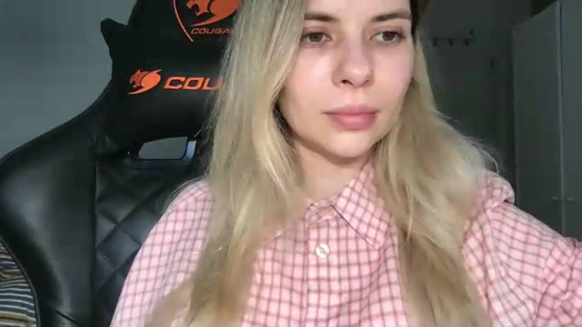 Gallery image thumbnail from neverinmylife's myfreecams stream on, 05/12/2026, 09:17 image 17 of 20