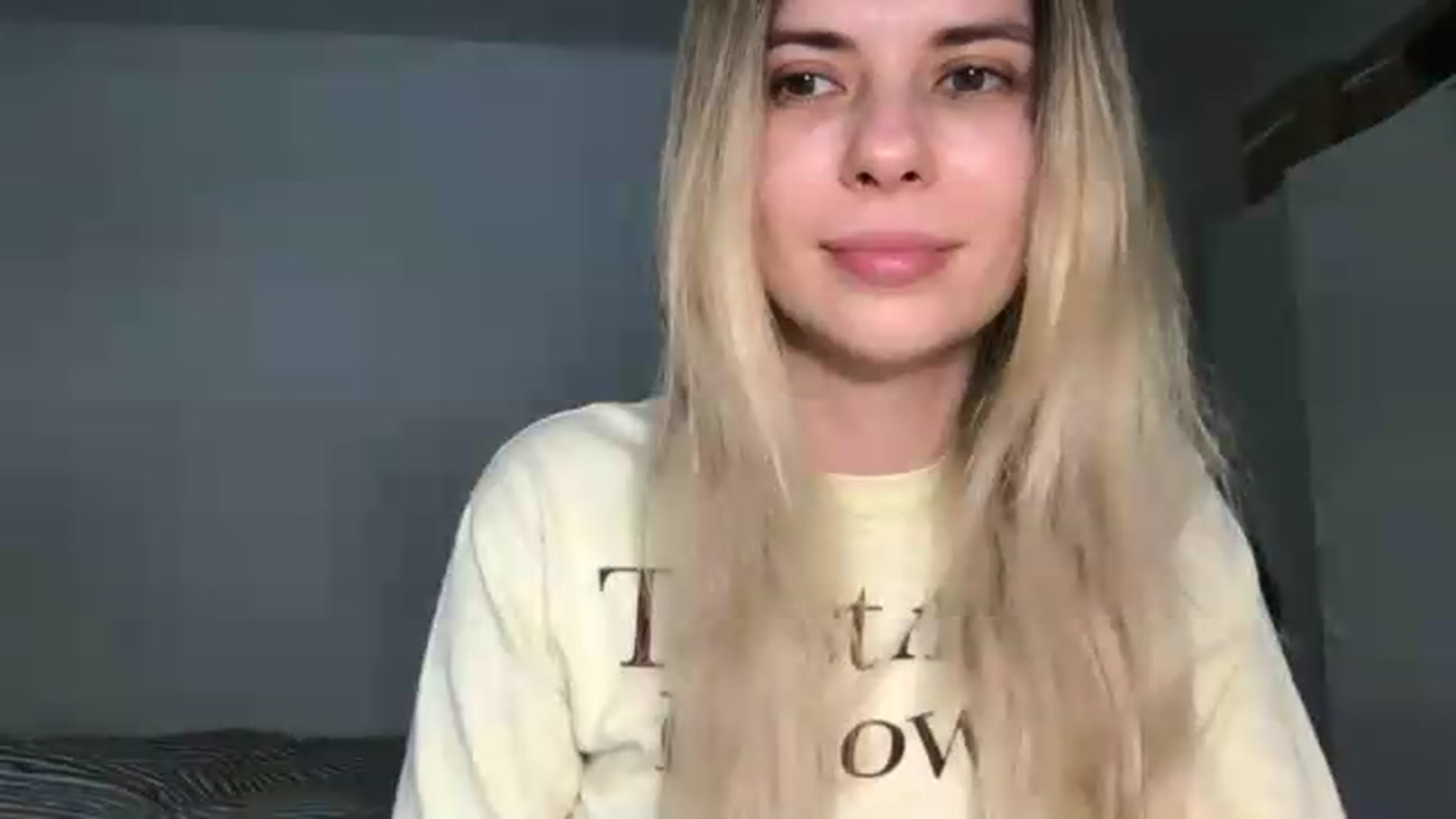 Gallery image thumbnail from neverinmylife's myfreecams stream on, 05/18/2026, 13:14 image 17 of 20