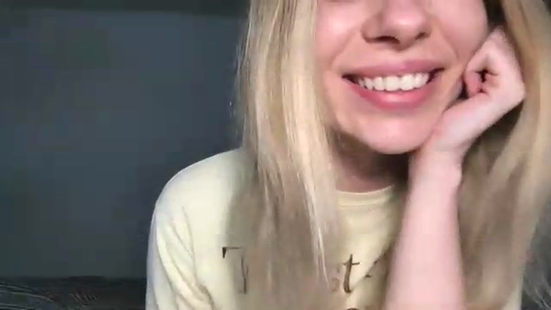 Gallery image thumbnail from neverinmylife's myfreecams stream on, 05/18/2026, 13:14 image 16 of 20