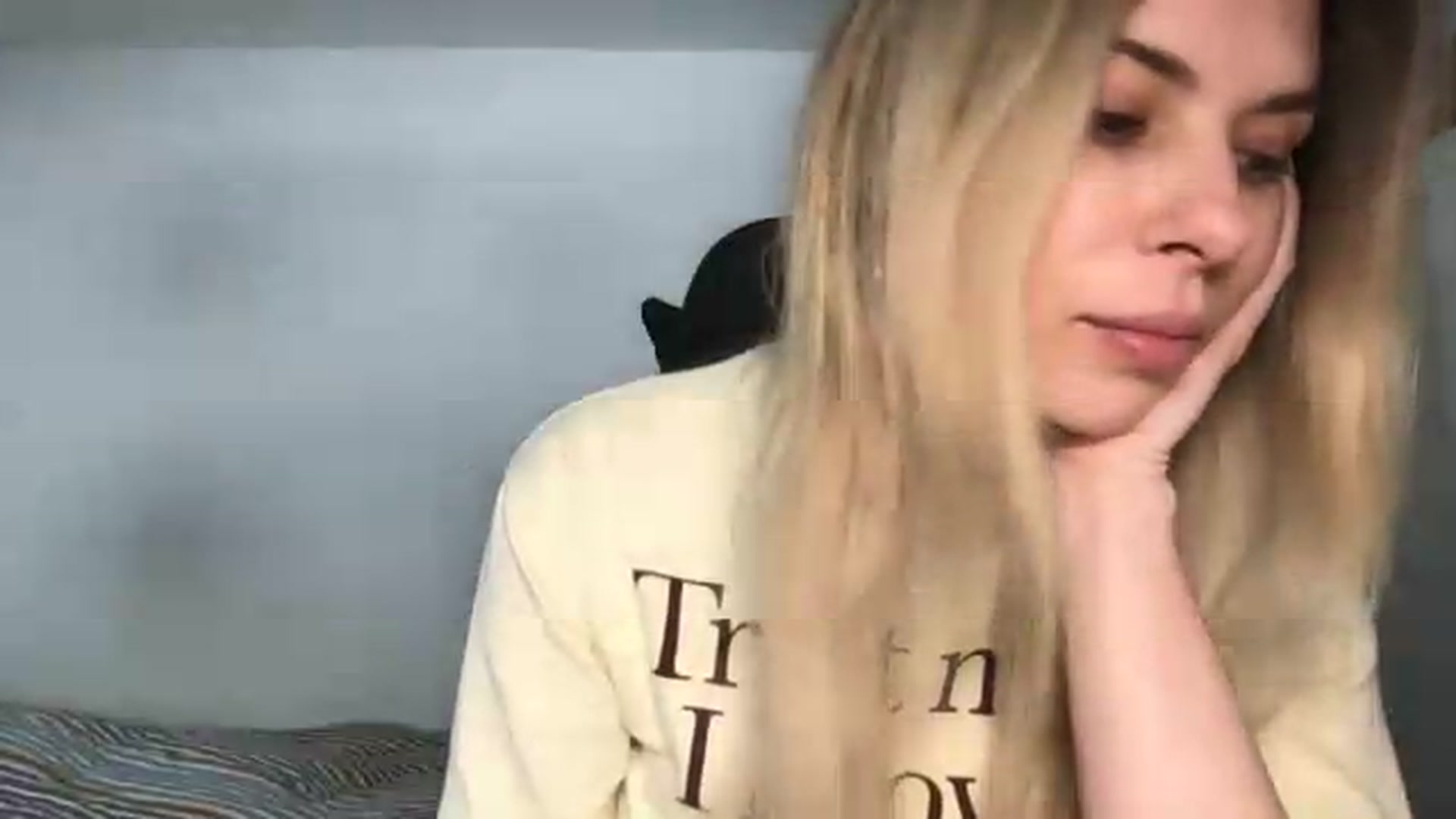 Gallery image thumbnail from neverinmylife's myfreecams stream on, 05/18/2026, 13:14 image 4 of 20