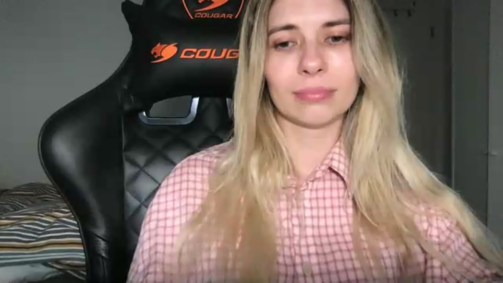 Gallery image thumbnail from neverinmylife's myfreecams stream on, 05/20/2026, 11:36 image 13 of 20