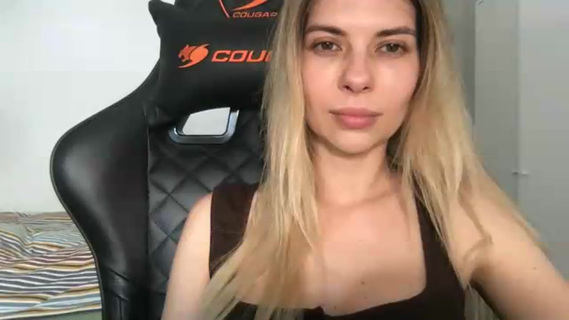 Gallery image thumbnail from neverinmylife's myfreecams stream on, 05/21/2026, 12:03 image 12 of 20