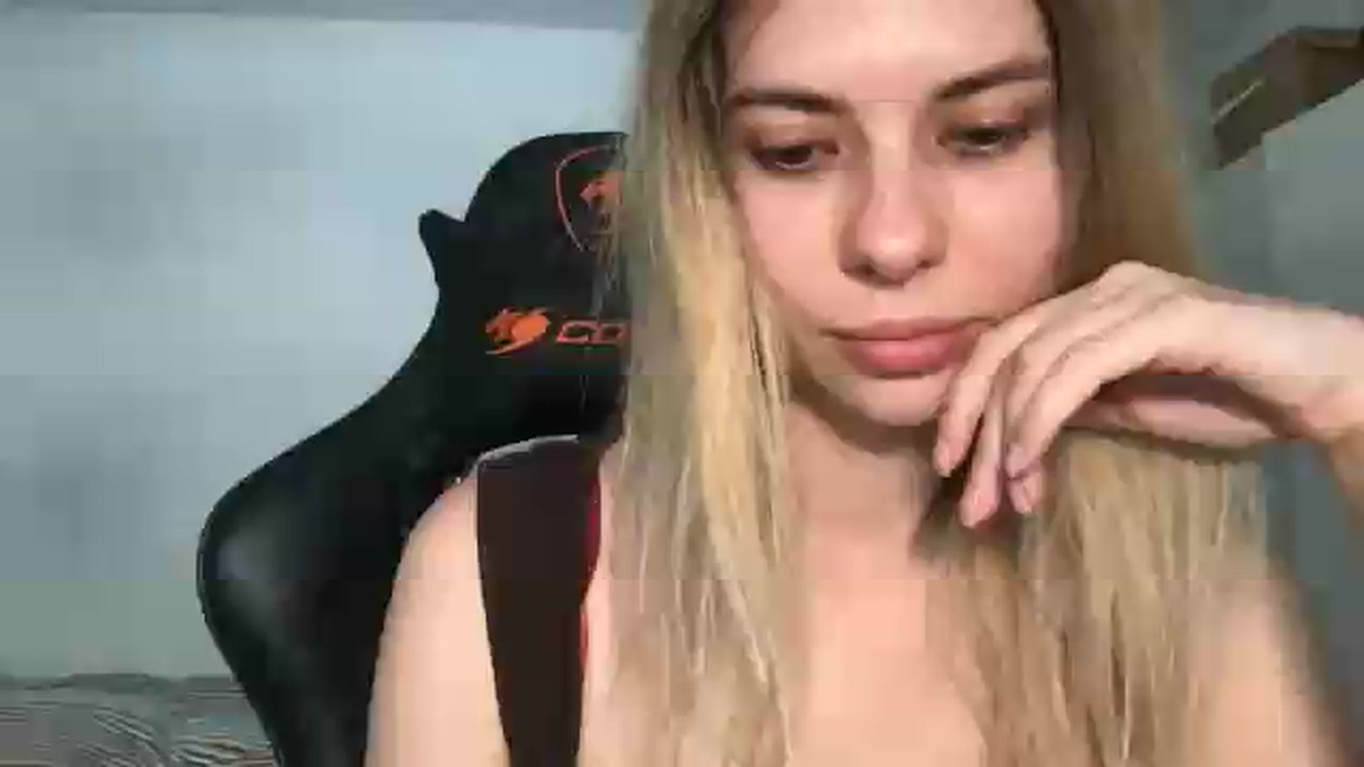 Gallery image thumbnail from neverinmylife's myfreecams stream on, 05/21/2026, 12:03 image 3 of 20