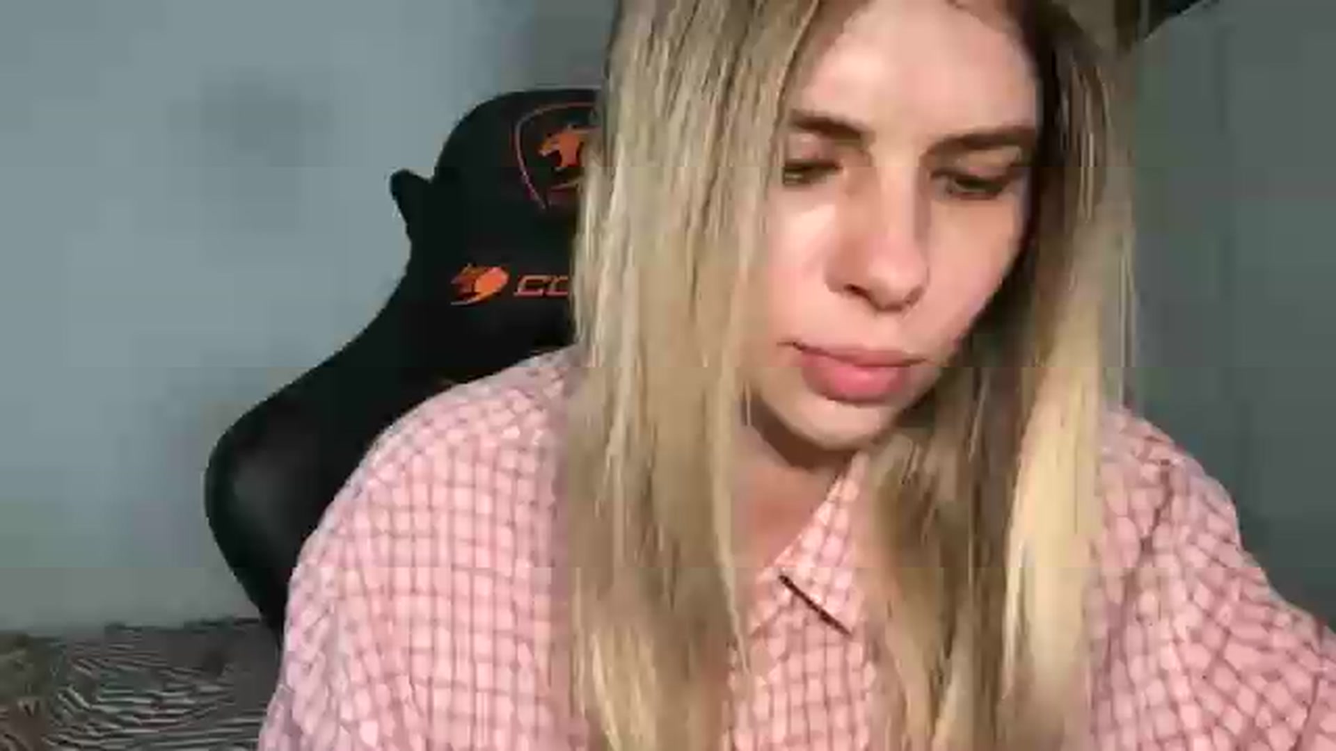 Gallery image thumbnail from neverinmylife's myfreecams stream on, 05/22/2026, 14:46 image 1 of 20