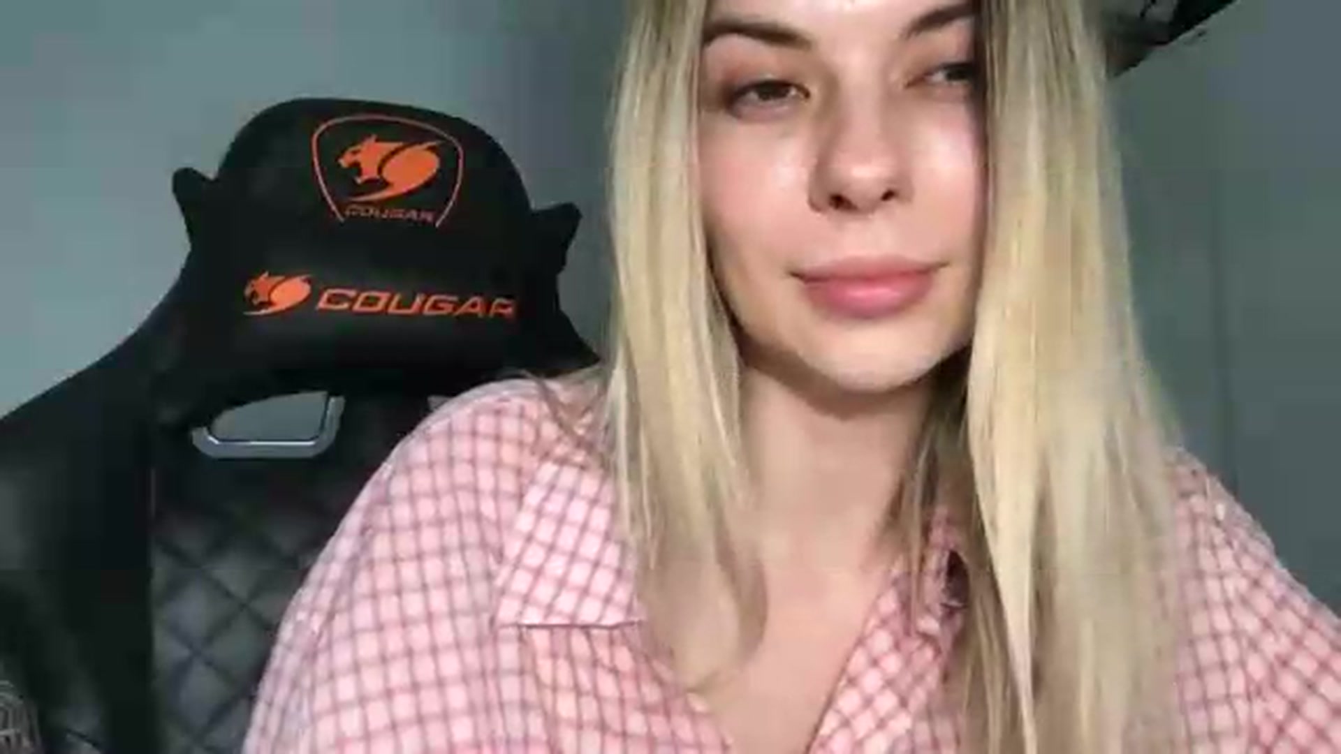 Gallery image thumbnail from neverinmylife's myfreecams stream on, 05/22/2026, 14:46 image 20 of 20