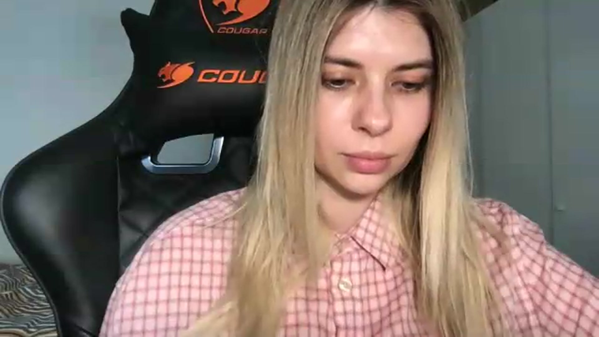 Gallery image thumbnail from neverinmylife's myfreecams stream on, 05/22/2026, 14:46 image 3 of 20