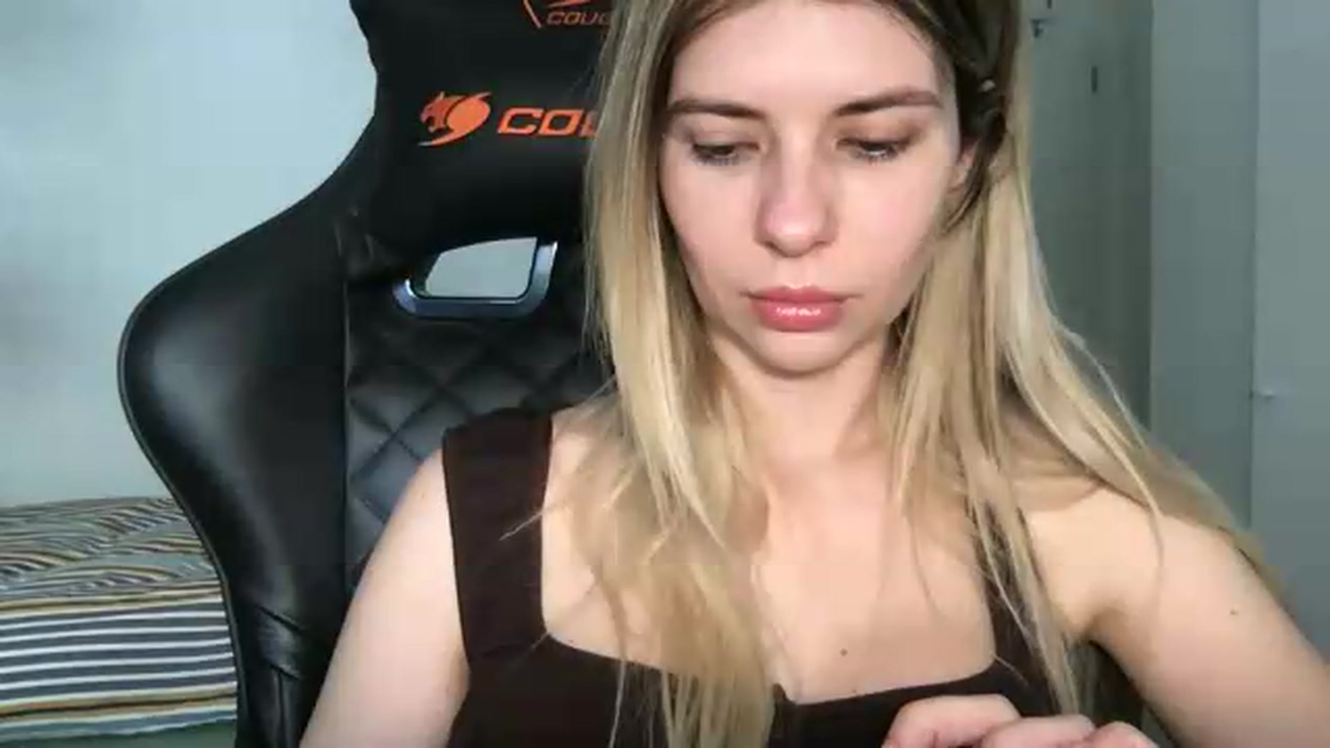 Gallery image thumbnail from neverinmylife's myfreecams stream on, 05/23/2026, 10:06 image 8 of 20