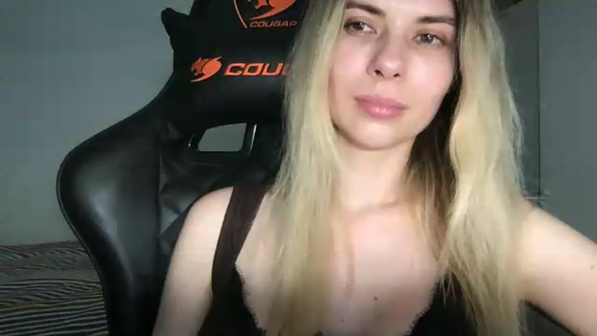 Gallery image thumbnail from neverinmylife's myfreecams stream on, 05/25/2026, 13:23 image 11 of 20