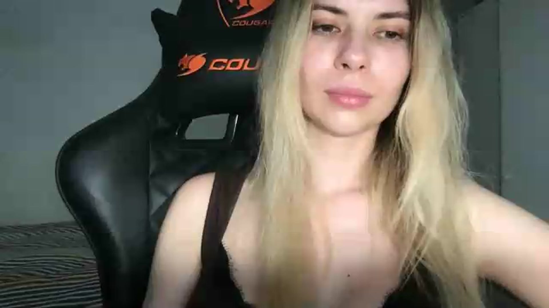 Gallery image thumbnail from neverinmylife's myfreecams stream on, 05/25/2026, 13:23 image 12 of 20