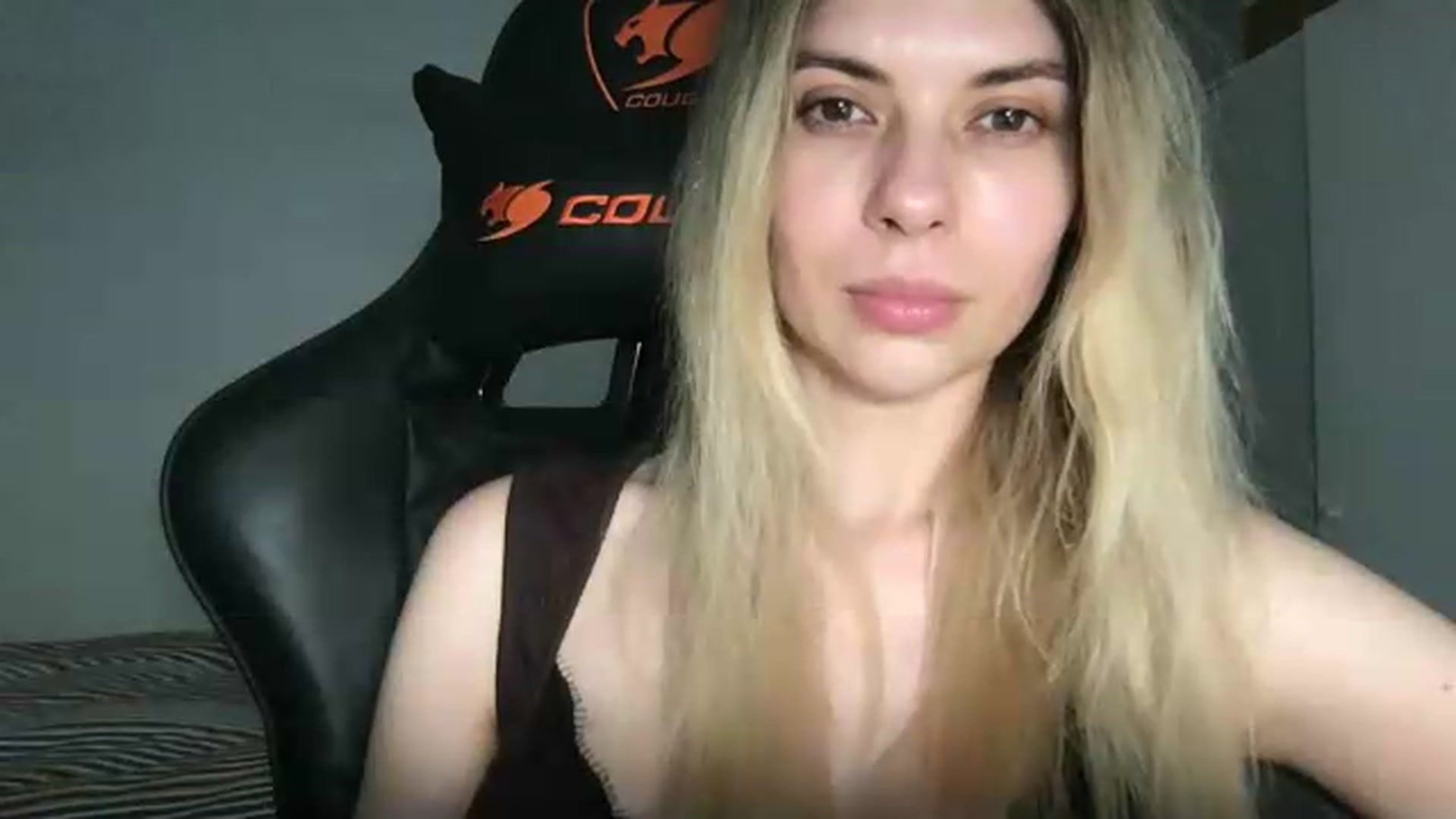 Gallery image thumbnail from neverinmylife's myfreecams stream on, 05/25/2026, 13:23 image 2 of 20