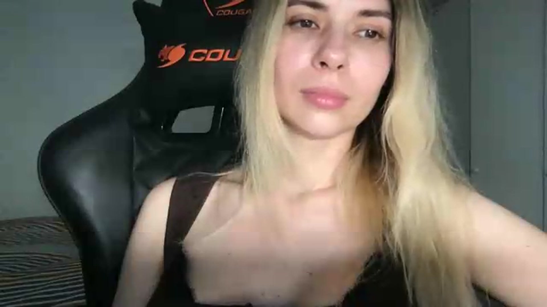 Gallery image thumbnail from neverinmylife's myfreecams stream on, 05/25/2026, 13:23 image 17 of 20