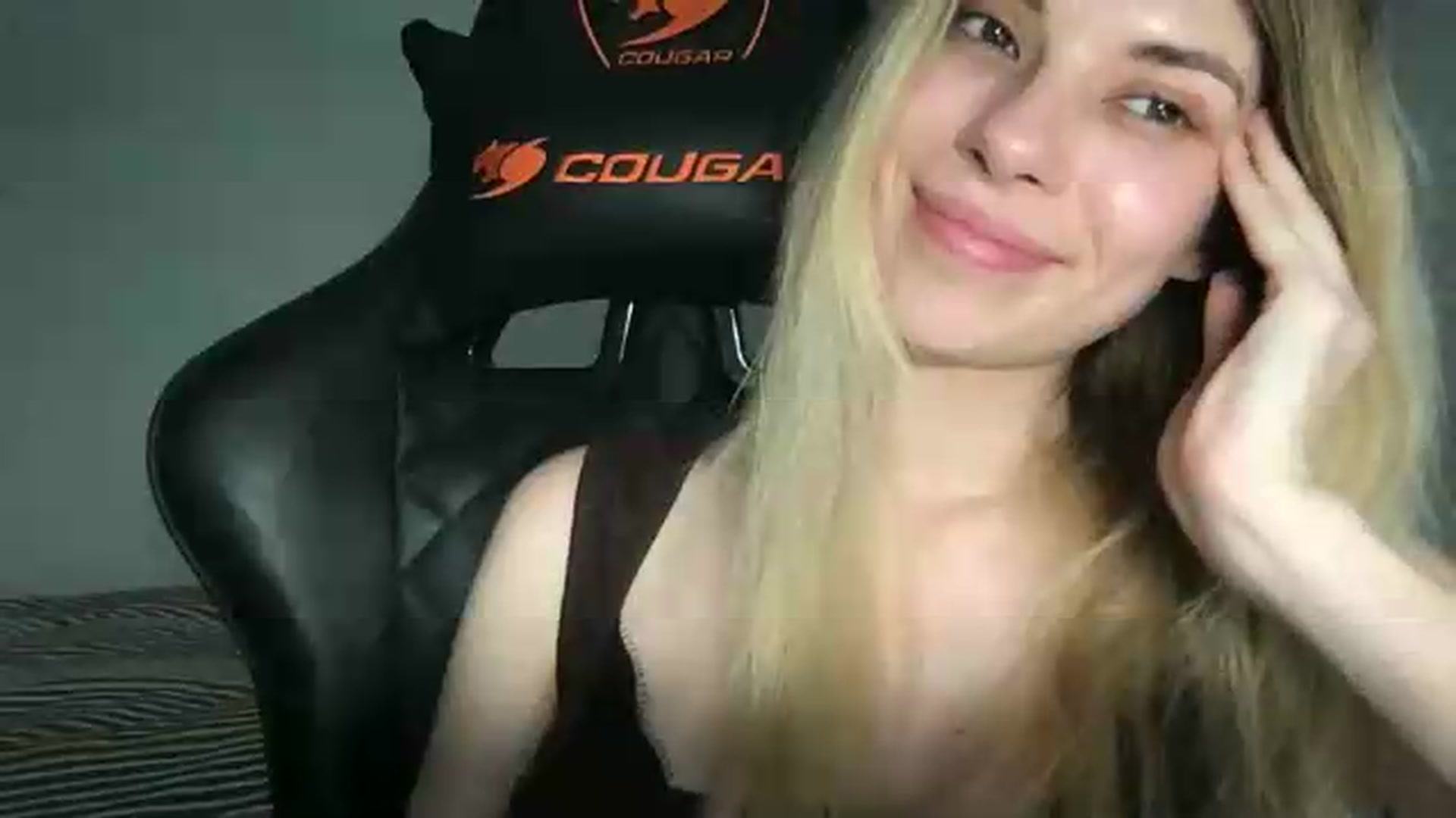 Gallery image thumbnail from neverinmylife's myfreecams stream on, 05/25/2026, 13:23 image 7 of 20