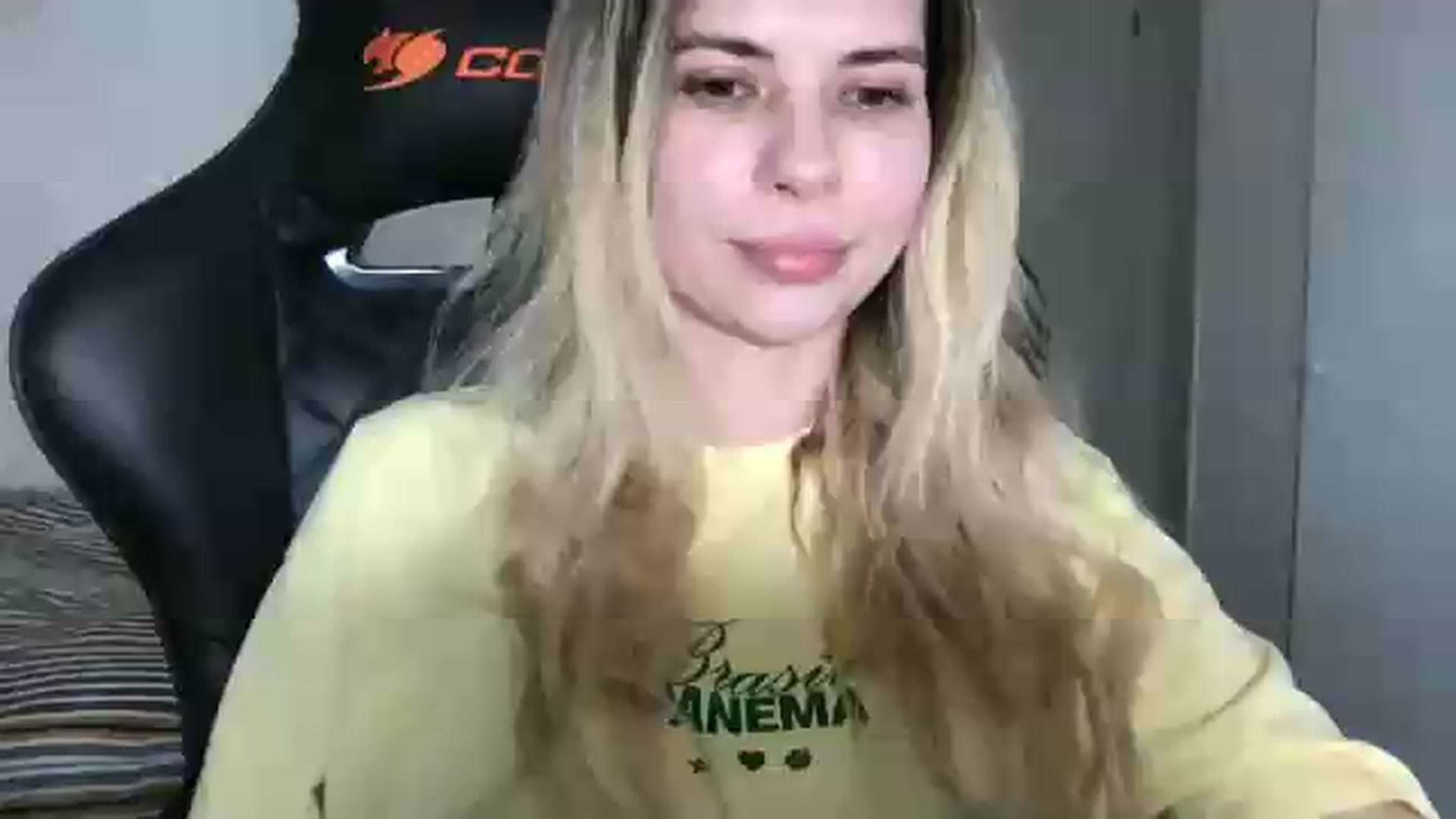 Gallery image thumbnail from neverinmylife's myfreecams stream on, 05/26/2026, 14:38 image 1 of 20