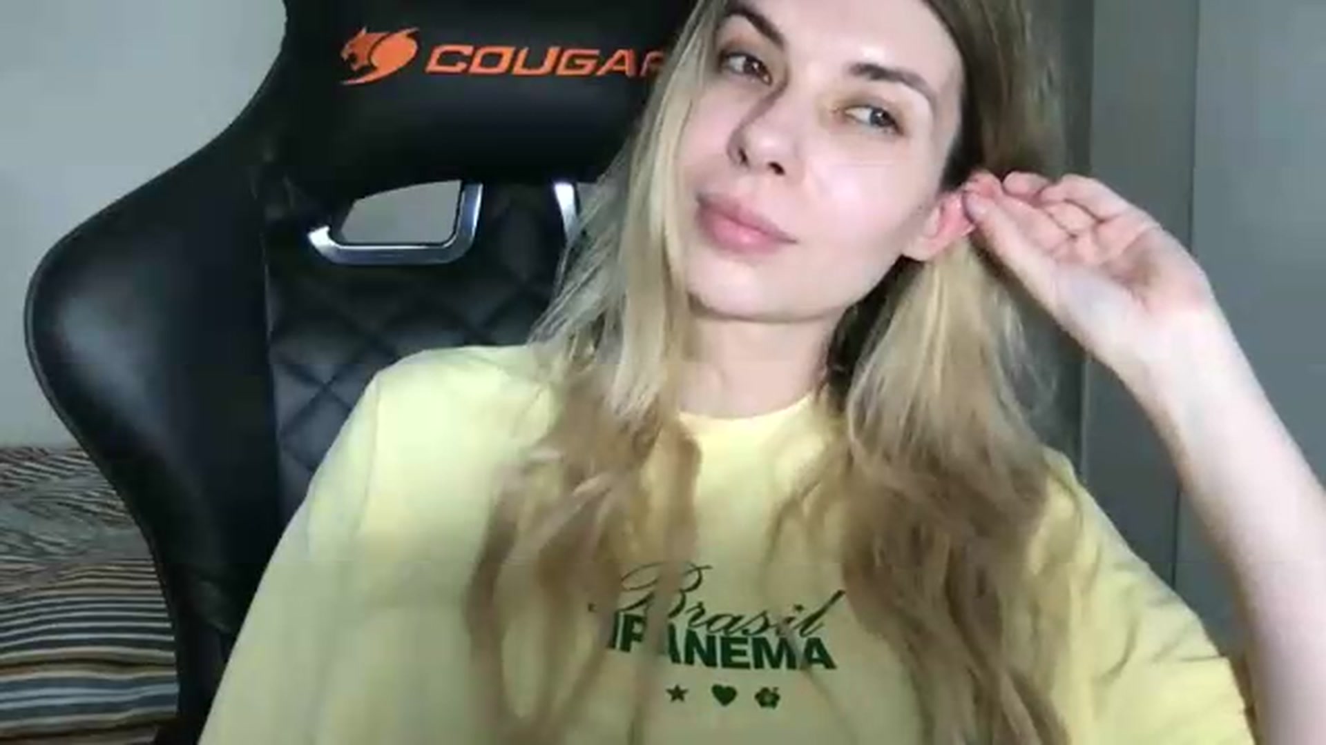 Gallery image thumbnail from neverinmylife's myfreecams stream on, 05/26/2026, 14:38 image 4 of 20