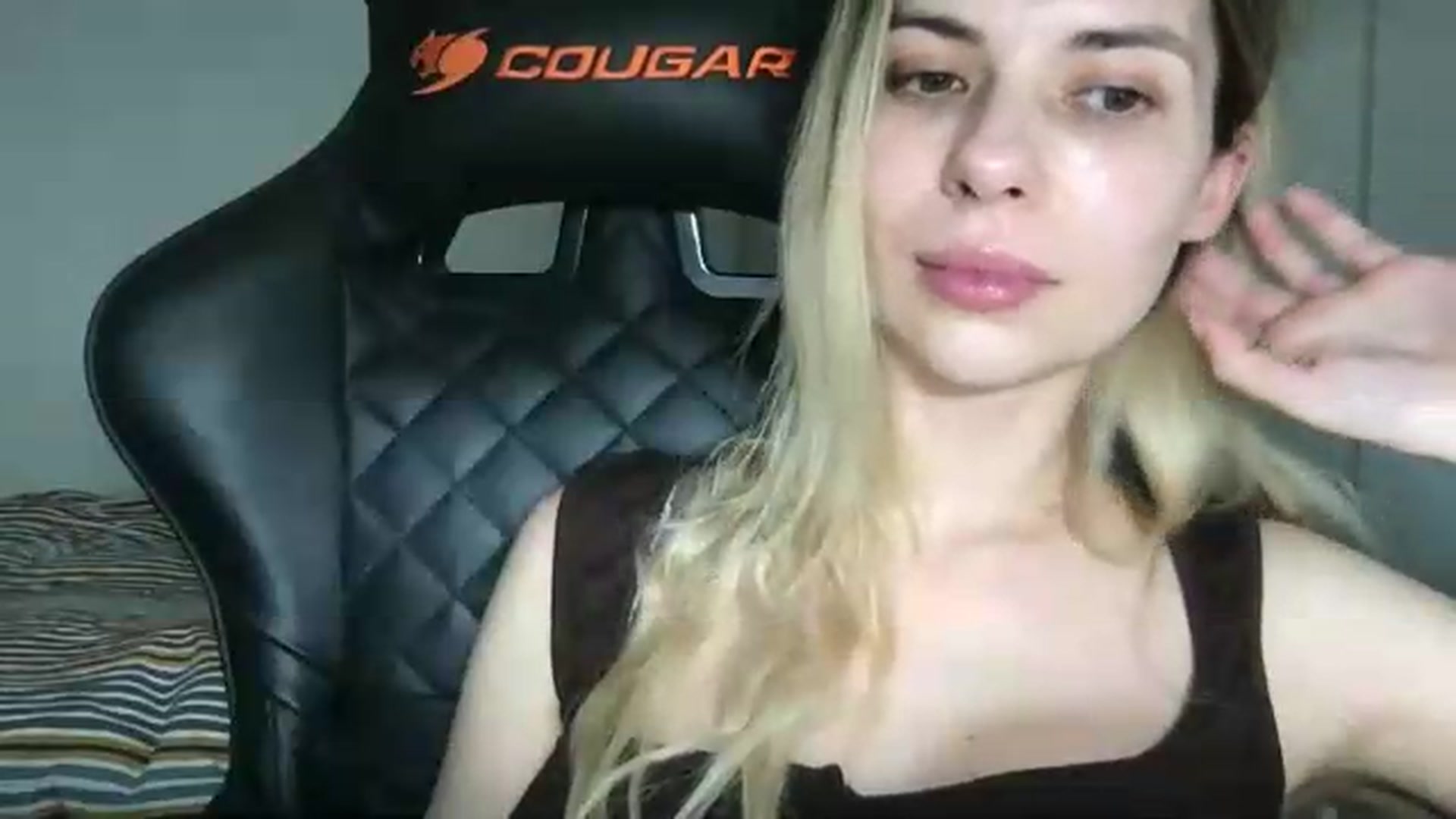 Gallery image thumbnail from neverinmylife's myfreecams stream on, 05/26/2026, 16:33 image 13 of 20