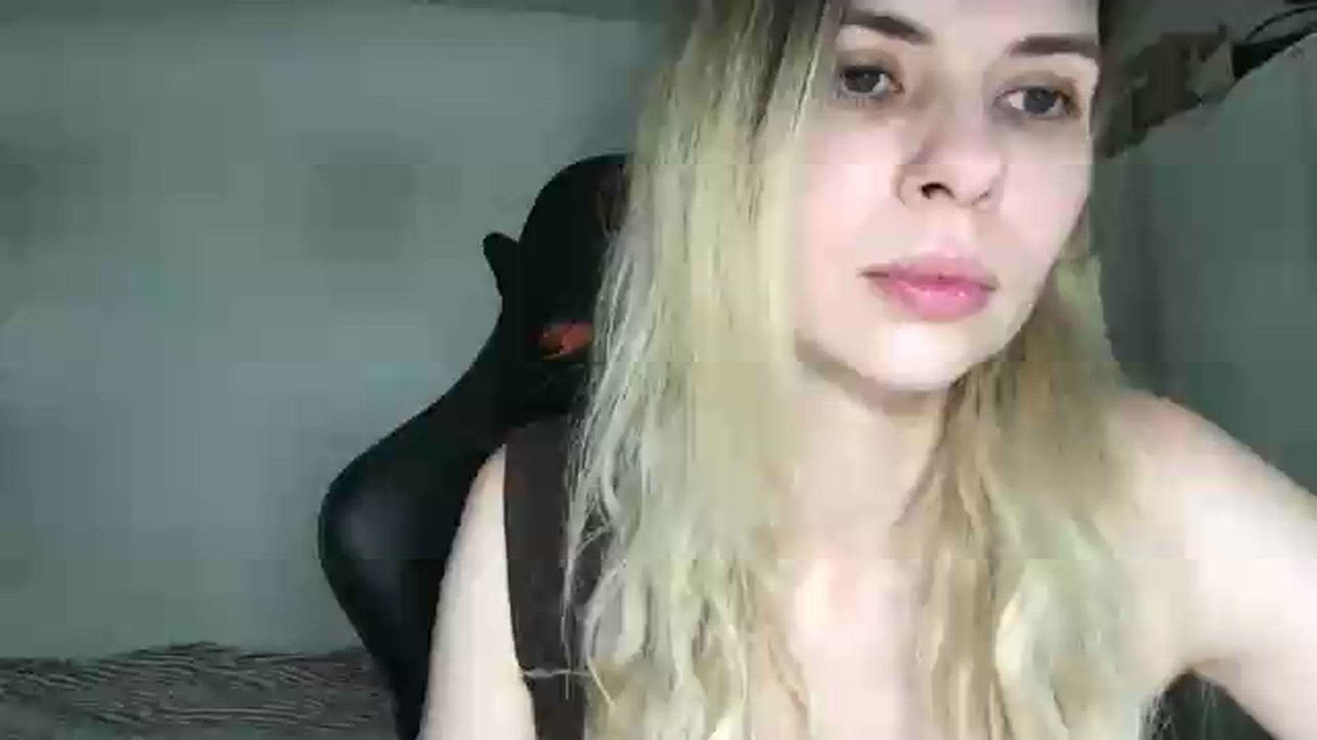 Gallery image thumbnail from neverinmylife's myfreecams stream on, 05/26/2026, 16:33 image 1 of 20