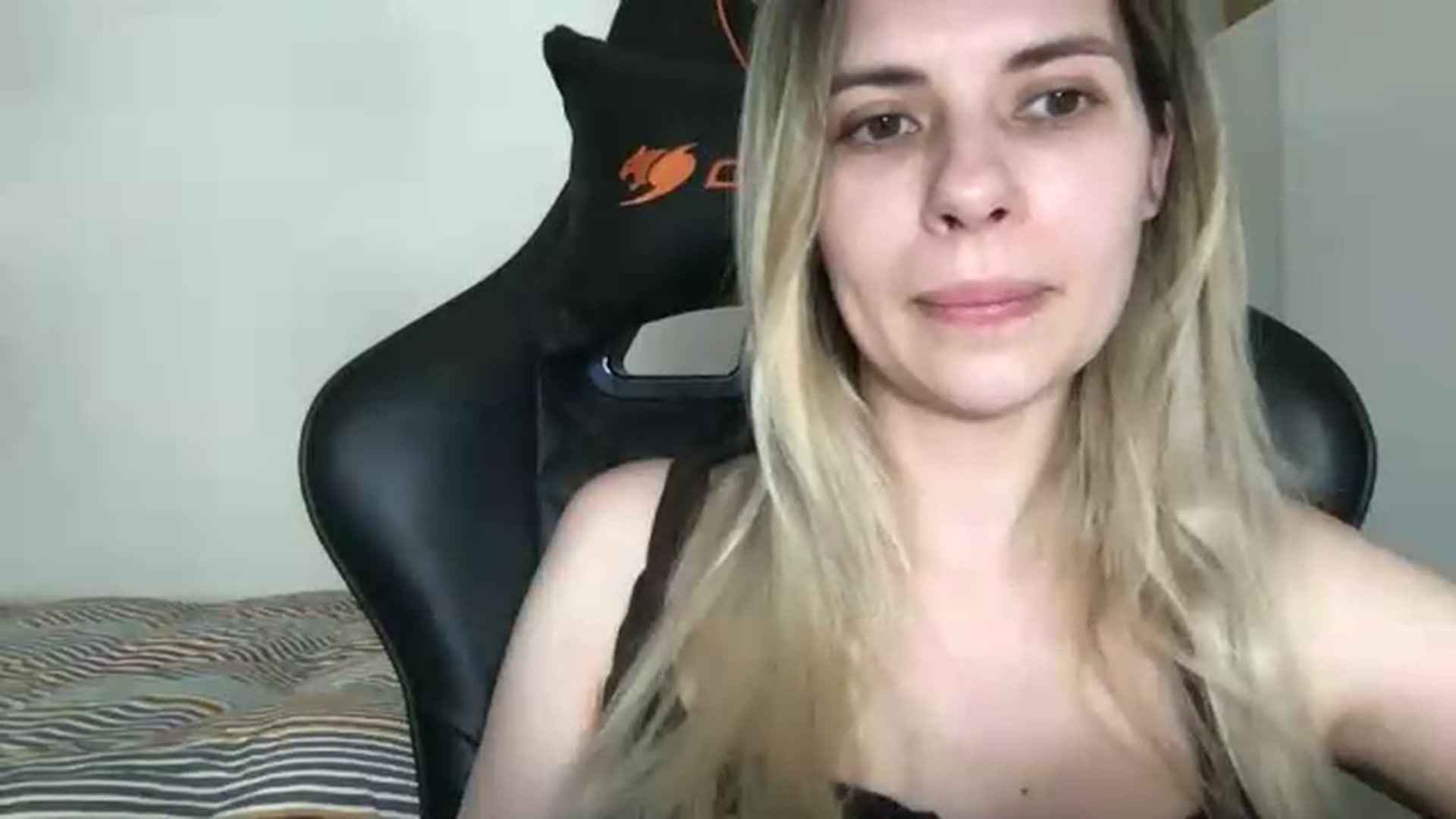 Gallery image thumbnail from neverinmylife's myfreecams stream on, 05/28/2026, 11:50 image 12 of 20