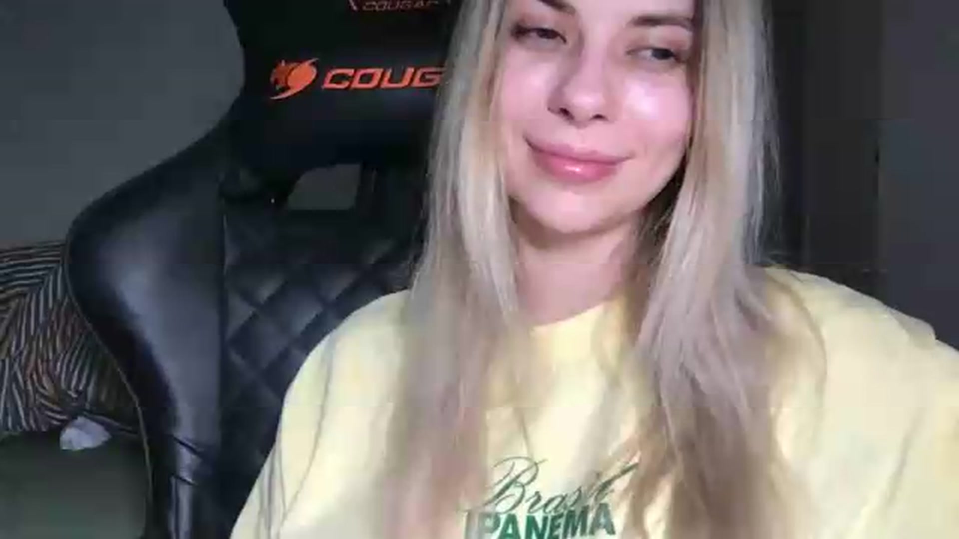 Gallery image thumbnail from neverinmylife's myfreecams stream on, 05/30/2026, 13:55 image 15 of 20