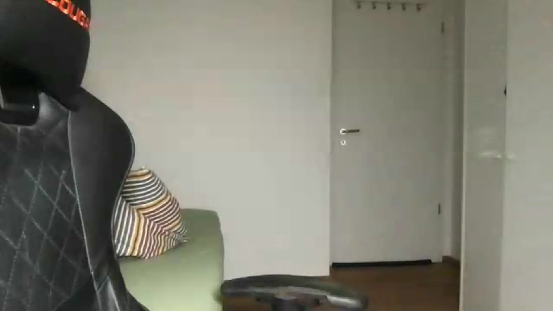 Gallery image thumbnail from neverinmylife's myfreecams stream on, 05/30/2026, 13:55 image 17 of 20