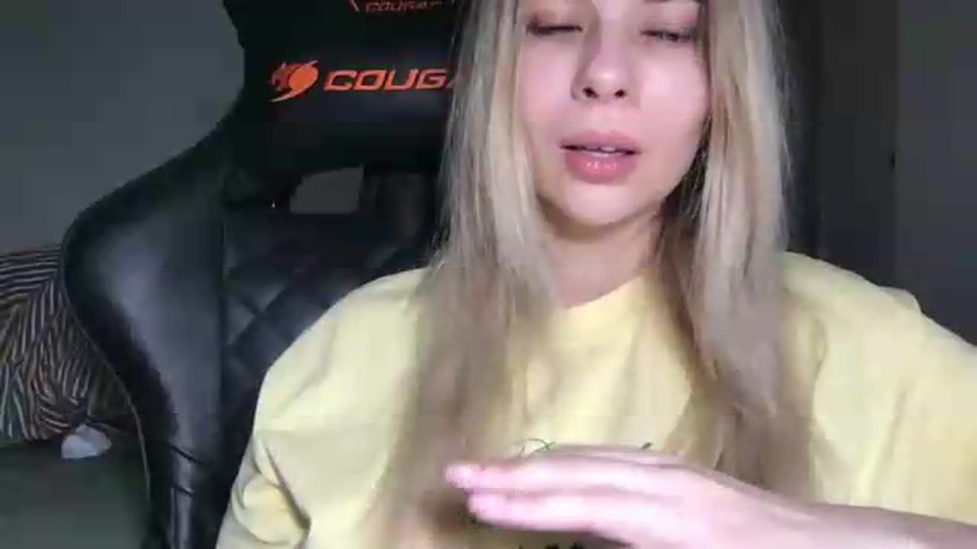 Gallery image thumbnail from neverinmylife's myfreecams stream on, 05/30/2026, 13:55 image 5 of 20
